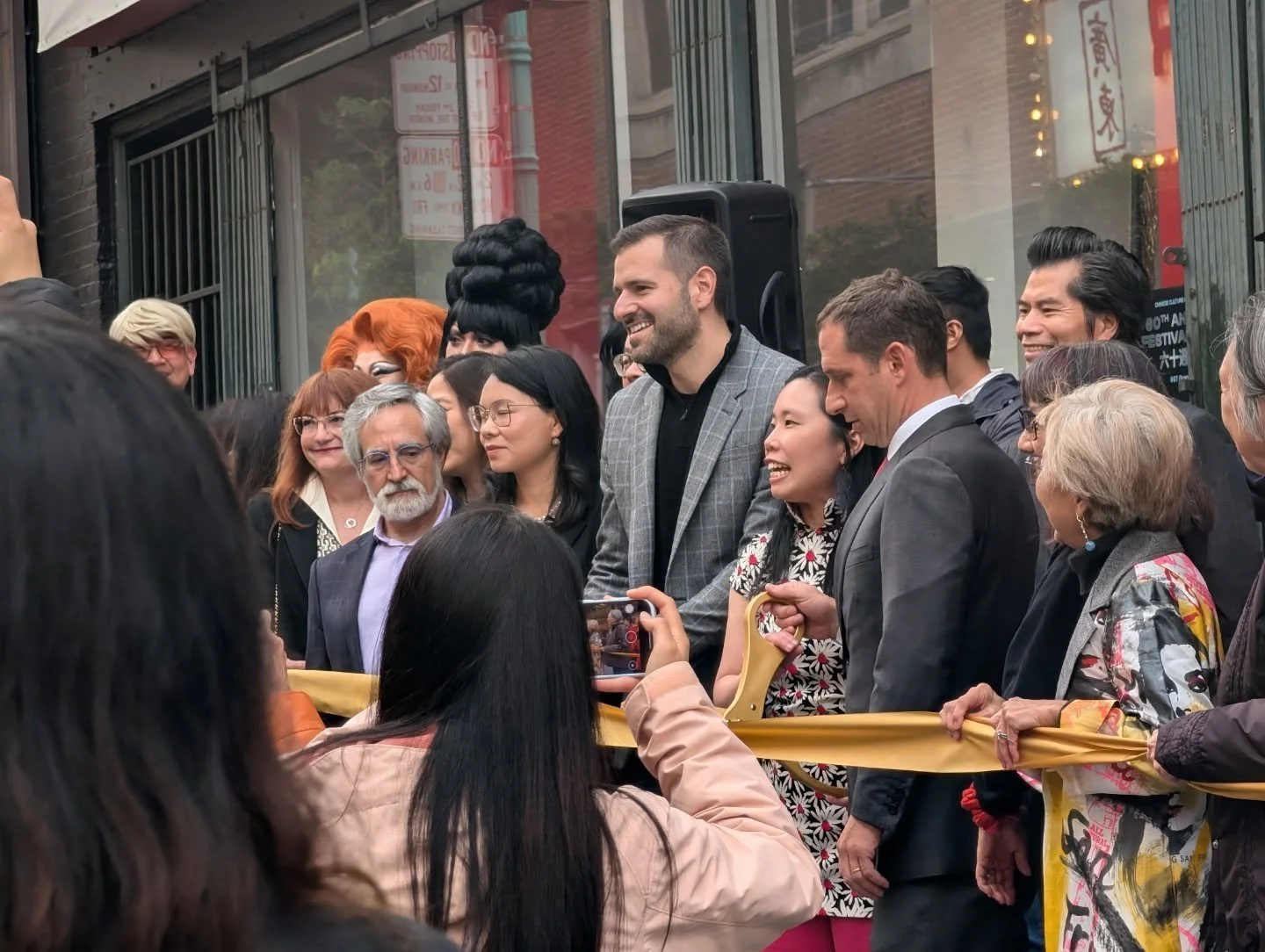On my recent trip to San Fransico to do some training with @ubuross we stopped in Chinatown and got to watch and participate as in the grand opening of the @cccsanfrancisco. It was awesome. Even the Mayor @danielluriesf was there. Talk about kung fu 