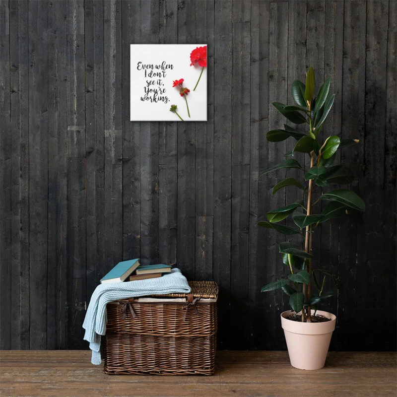 mockup_Lifestyle-1_Lifestyle_16x16.jpg
