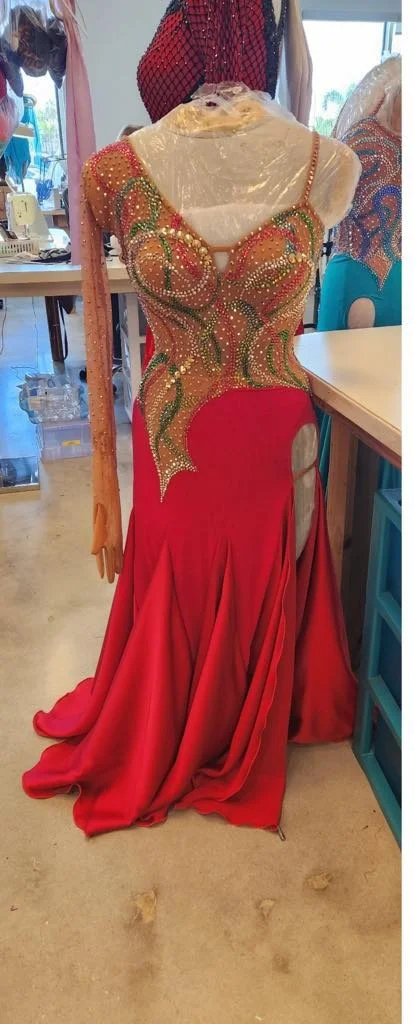 Nude and Cherry Red Smooth with One Sleeve