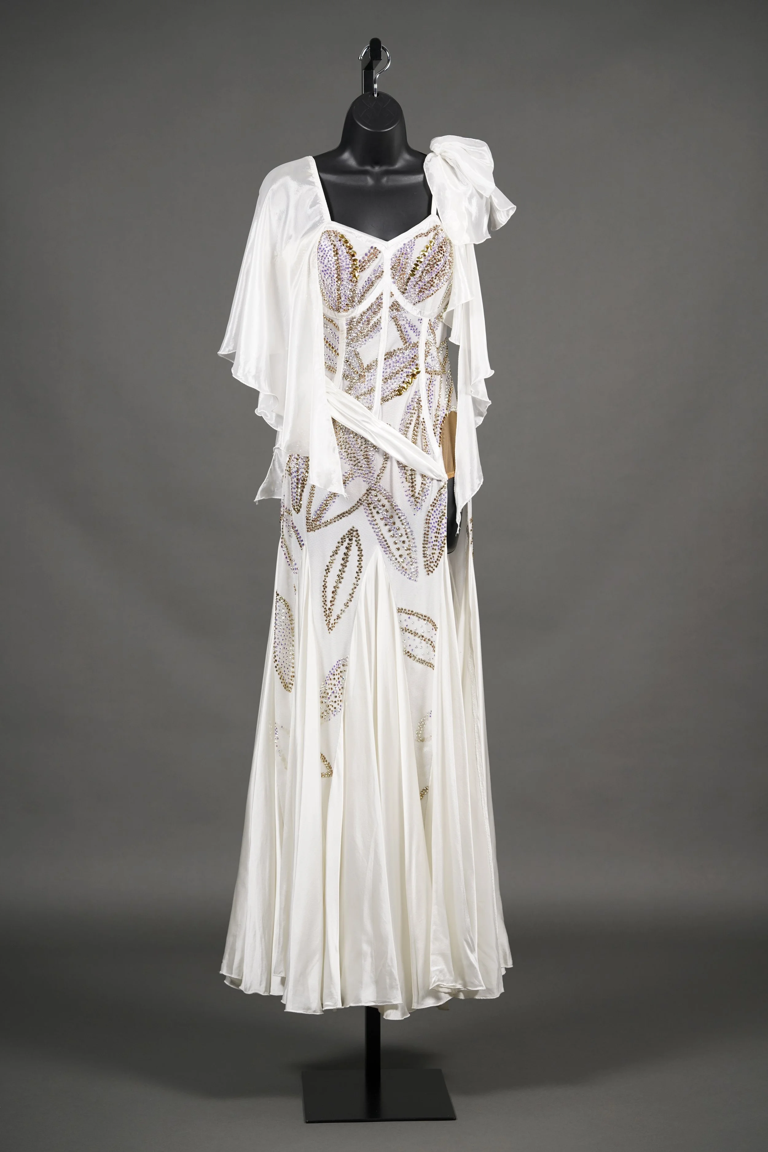 White Smooth with Gold