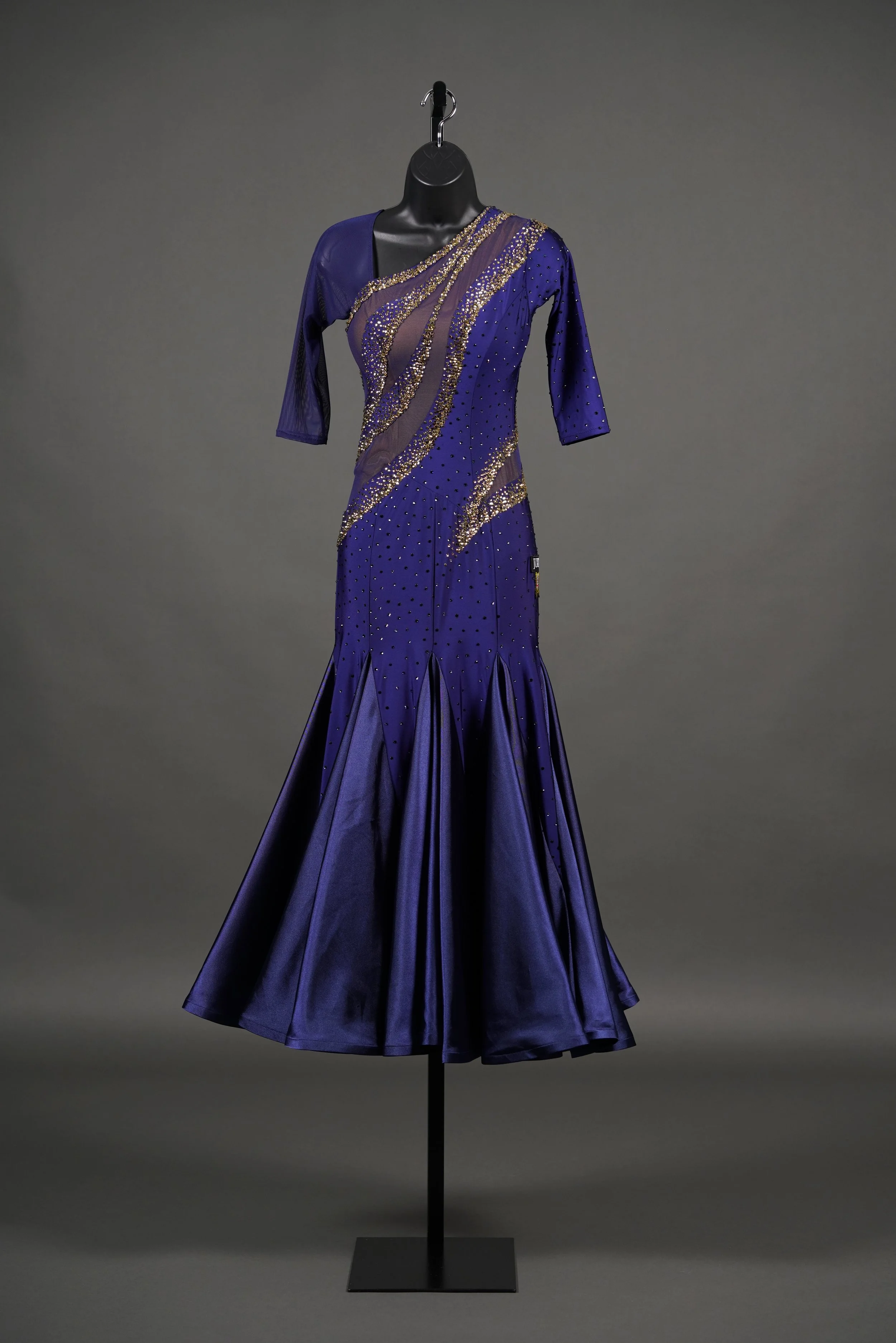 Navy and Gold Jordy Smooth