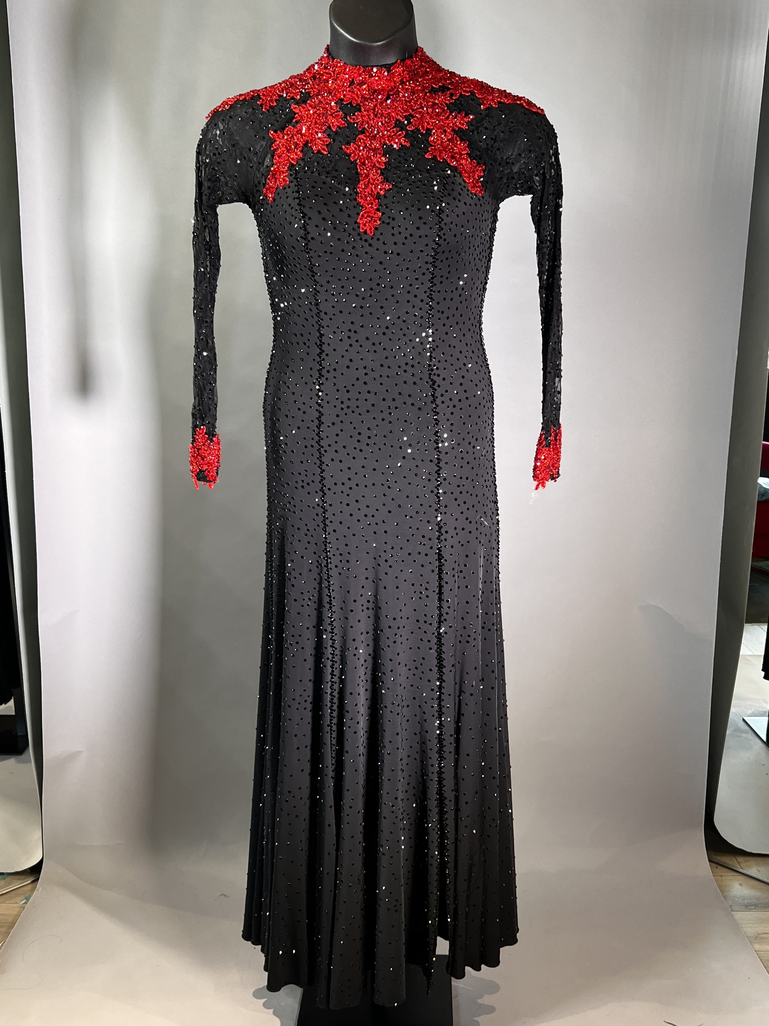 Unknown Manufacturer Black Smooth with Red Lace