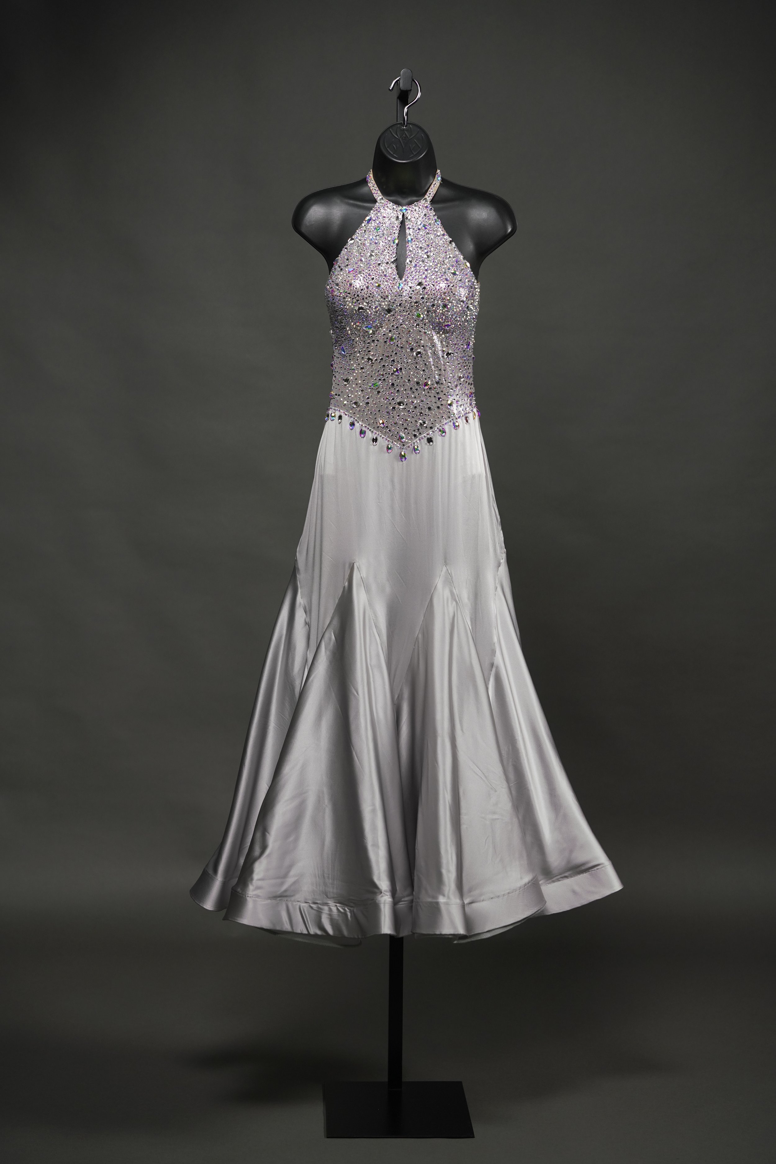Silver Ultrasheen Standard with Billowing Floats