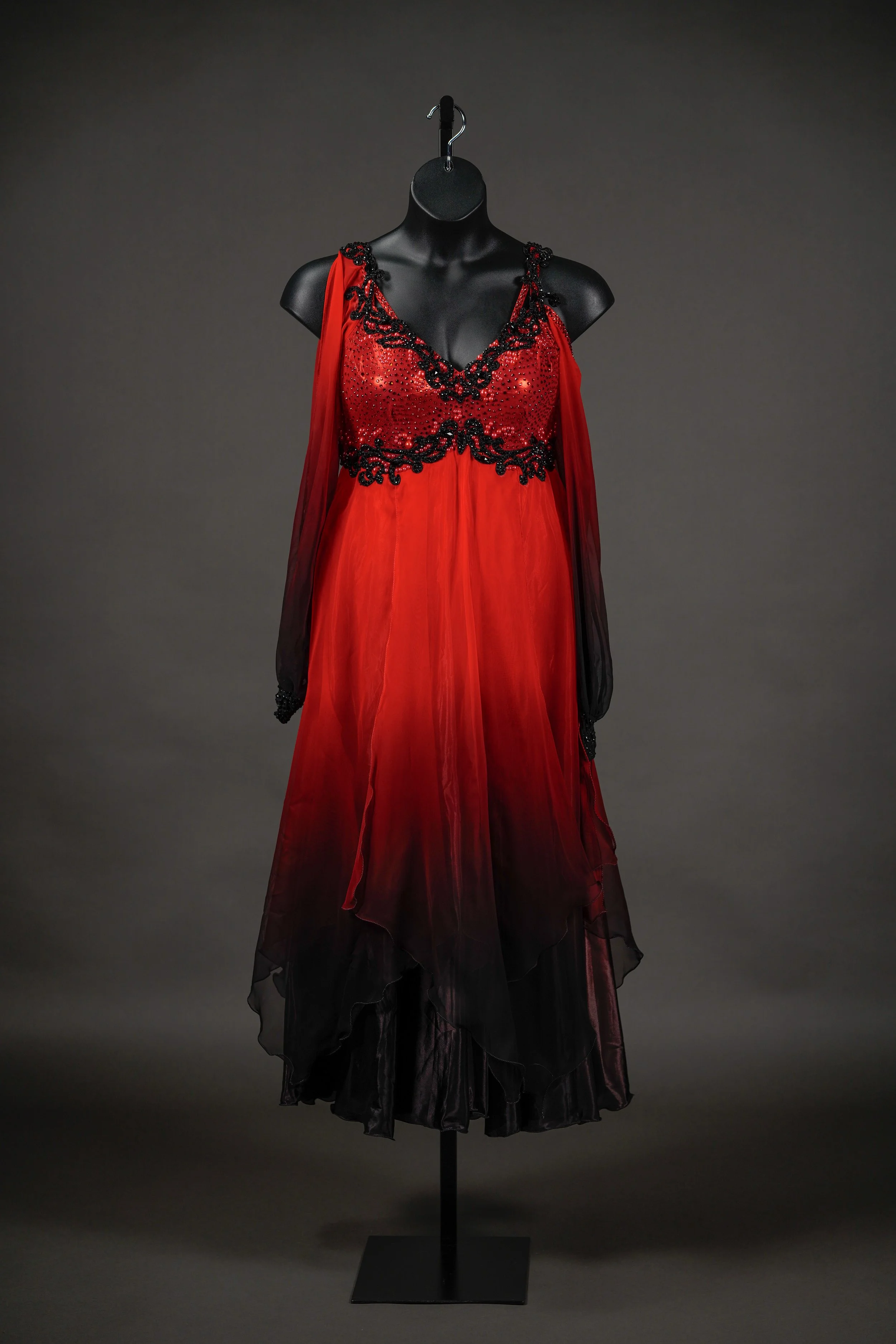 Bright Red US to Black Smooth