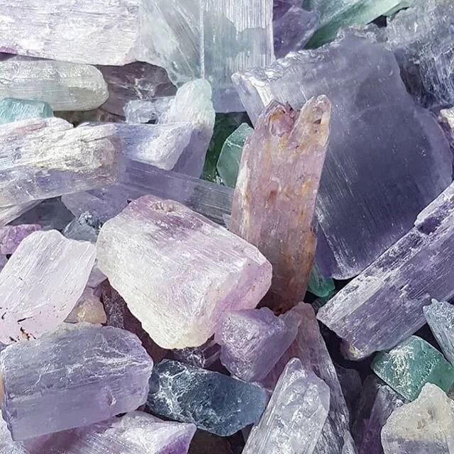 😍 all the raw vibes! Perfect for some deep meditative mindset 🧘🏽&zwj;♂️crystals #healingcrystals #vibes #