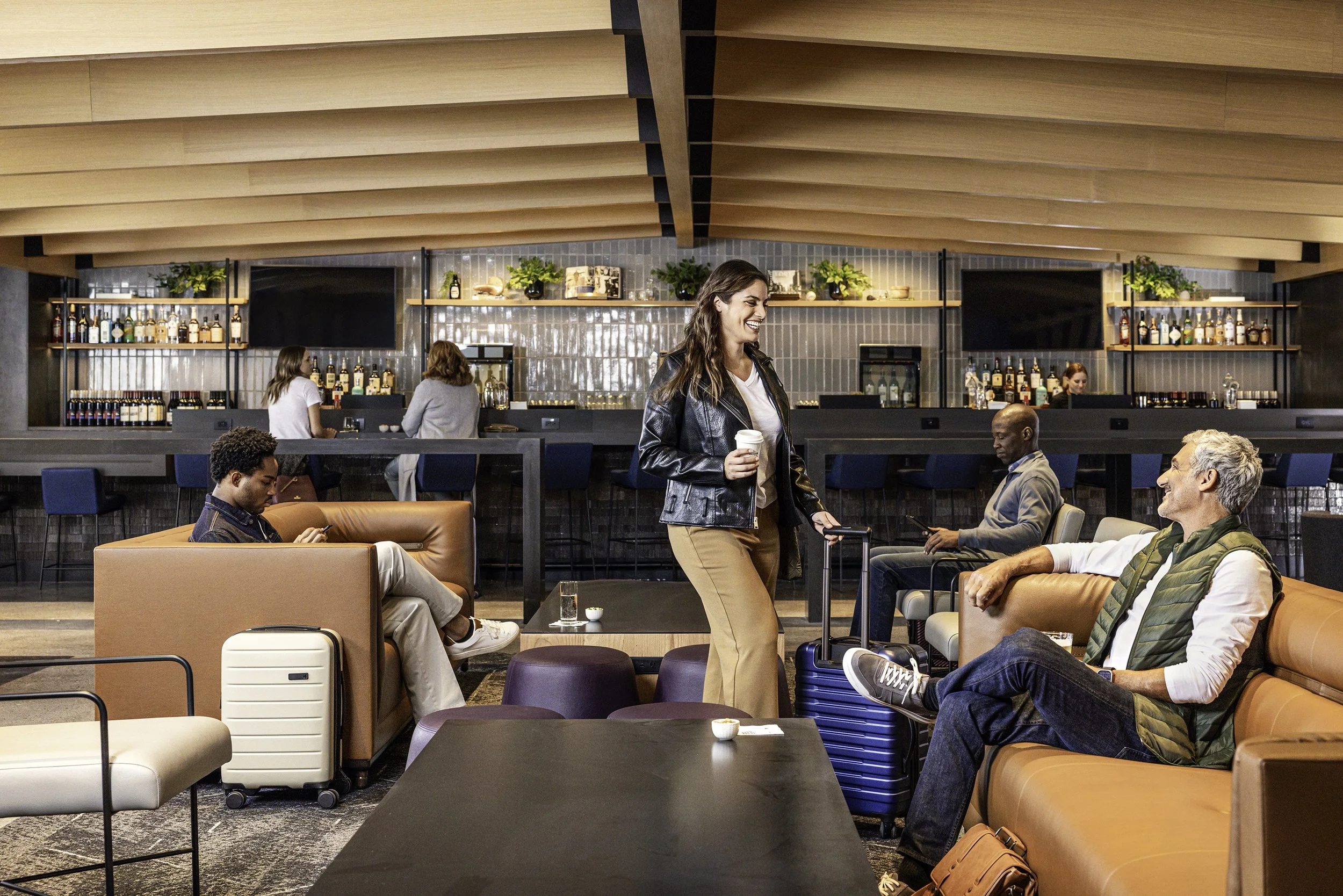 Club DEN B East 20230907_Sad-0221_rs_v3.jpg