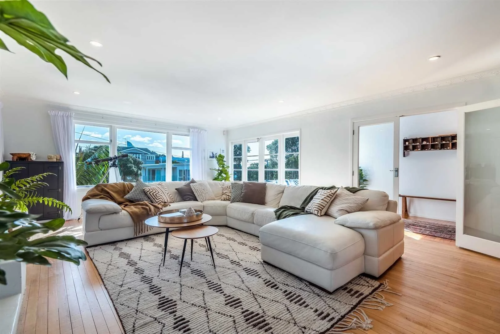 643-DP22934-North-Shore-City.jpg