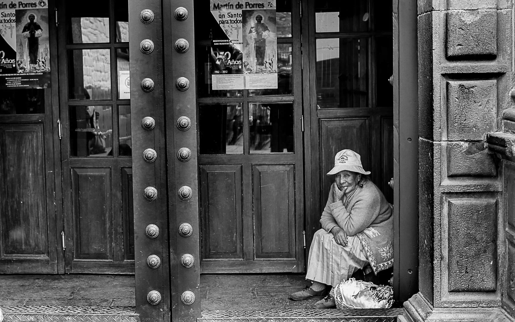 cusco woman.jpg
