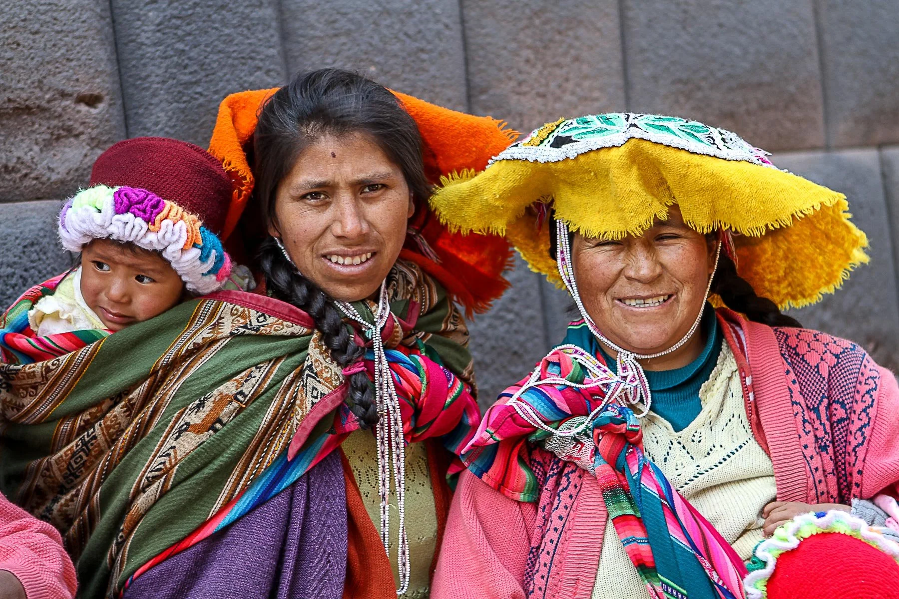 cusco women.jpg