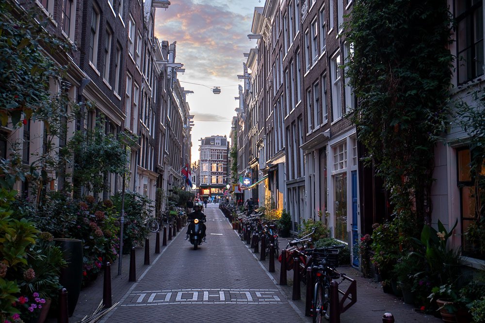 Amsterdam canal-51.jpg