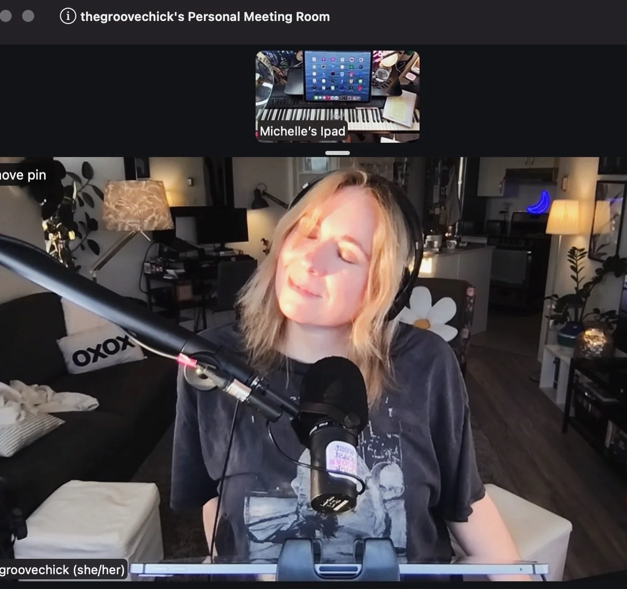 every time the sun comes out while i&rsquo;m teaching ☀️