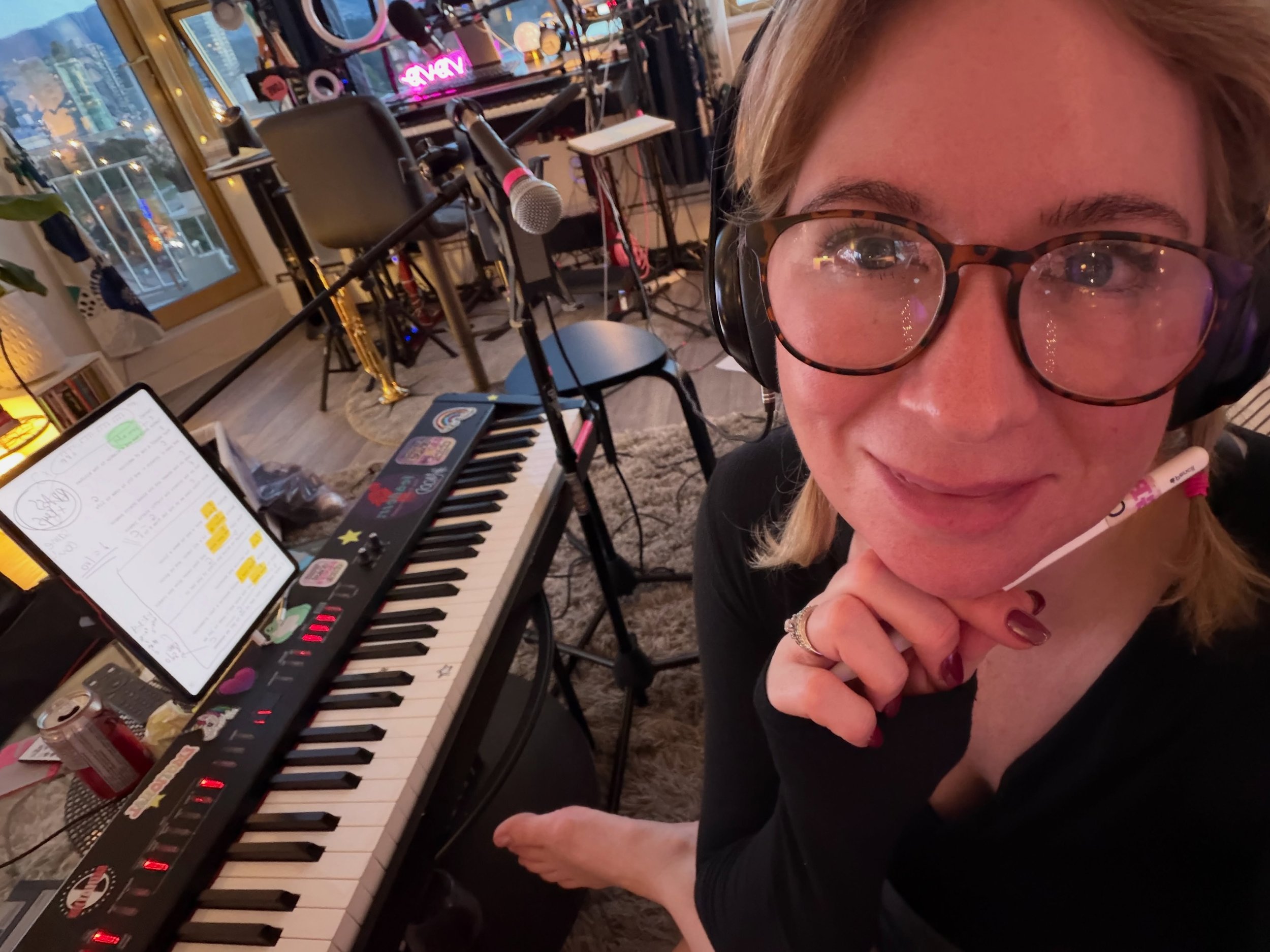 ✨🎹🤓