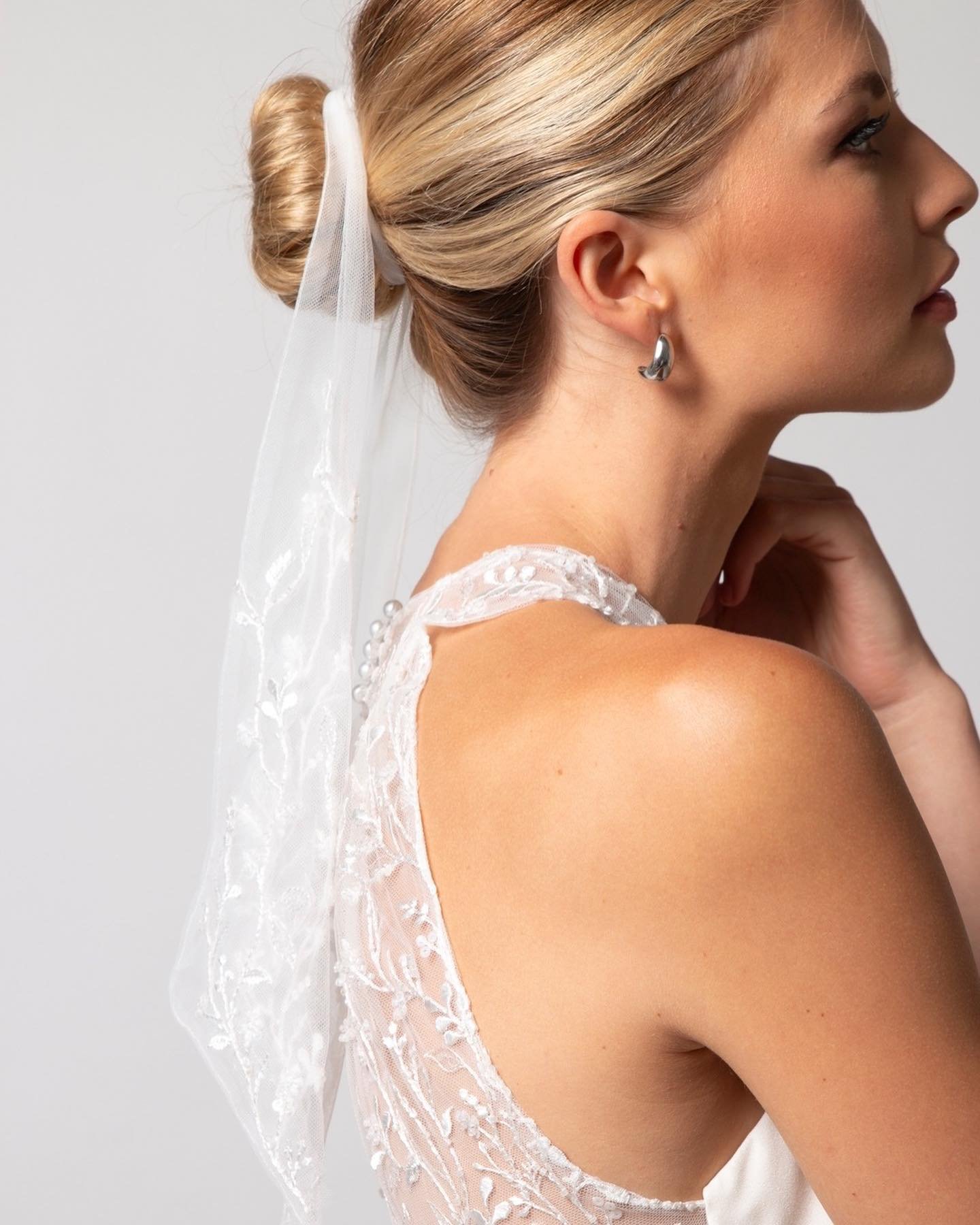 Accessorise with the Bowen beaded hair scarf. On the website now. 
⠀⠀⠀⠀⠀⠀⠀⠀⠀
#bridalhair #bridalbow #bridalhairbow