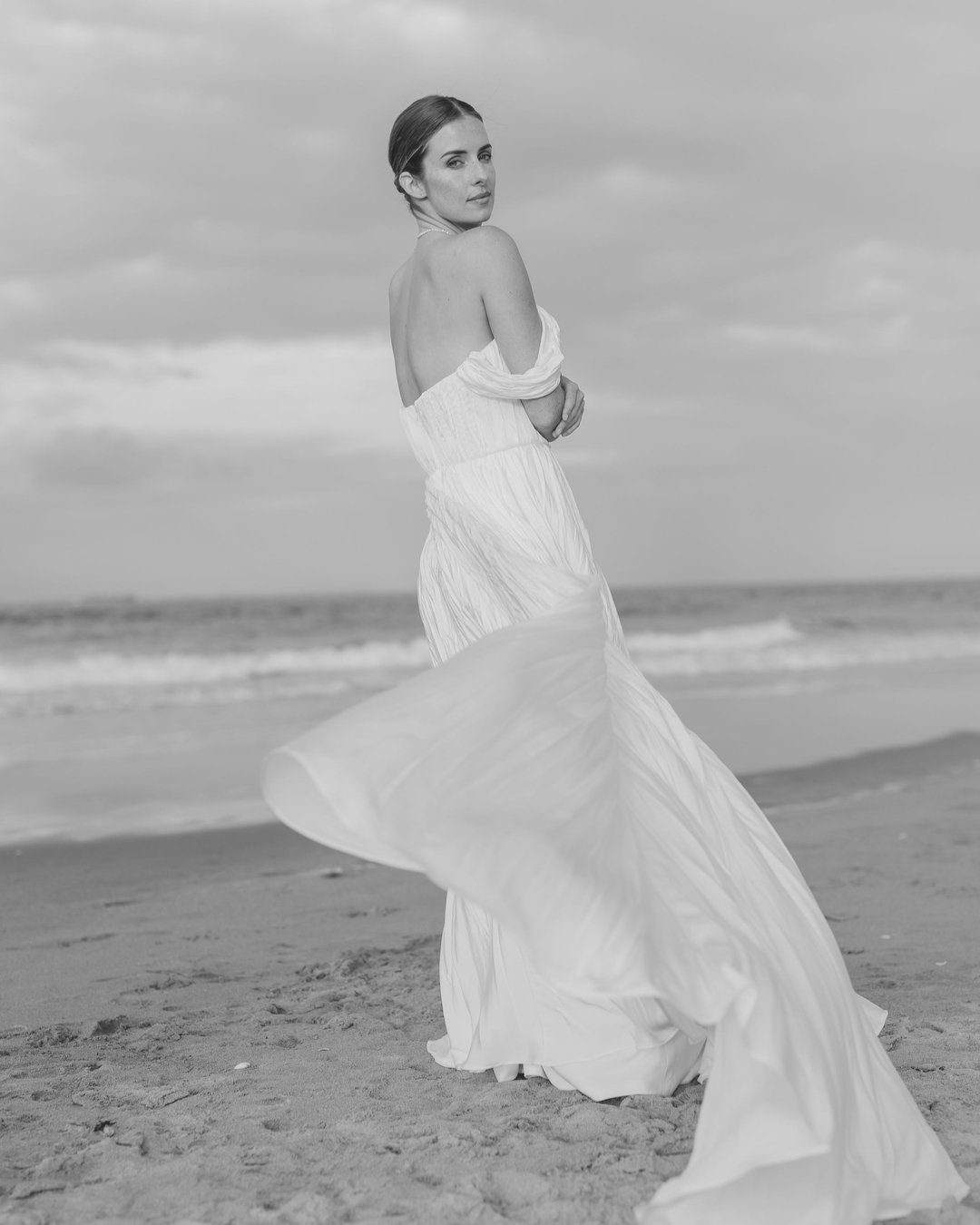 May is a great month to start your dress search. Lock in a date with your girls and come visit us in the Mount

Feat. The Noah Gown 
@jade.in.the.jungle
@_alexandra_weddings

#weddinginspriation #weddingdress #beachwedding #nzweddings #bride #2025bri