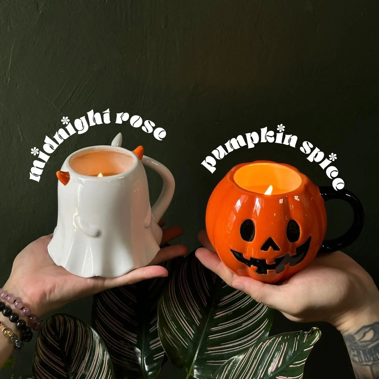 🥀 fall/halloween collection now available on our website! limited quantities only!!! handpoured with 100% pure essential oils &amp; 100% plant wax. 250g/50hrs. triple wood-wicked.

shop now @ http://madebyaliens.xyz

"Pumpkin Spice"
essent