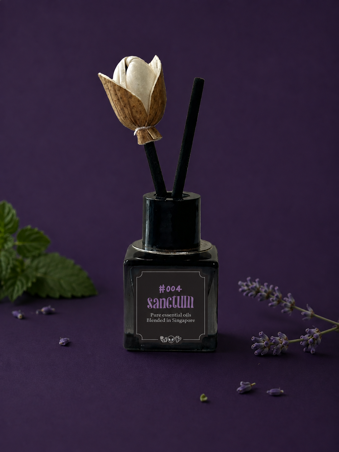 #004 sanctum, car vent reed diffuser (8ml)