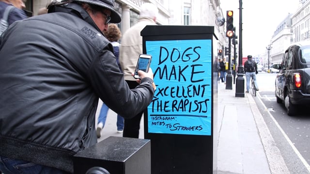 BBC News - Notes to strangers