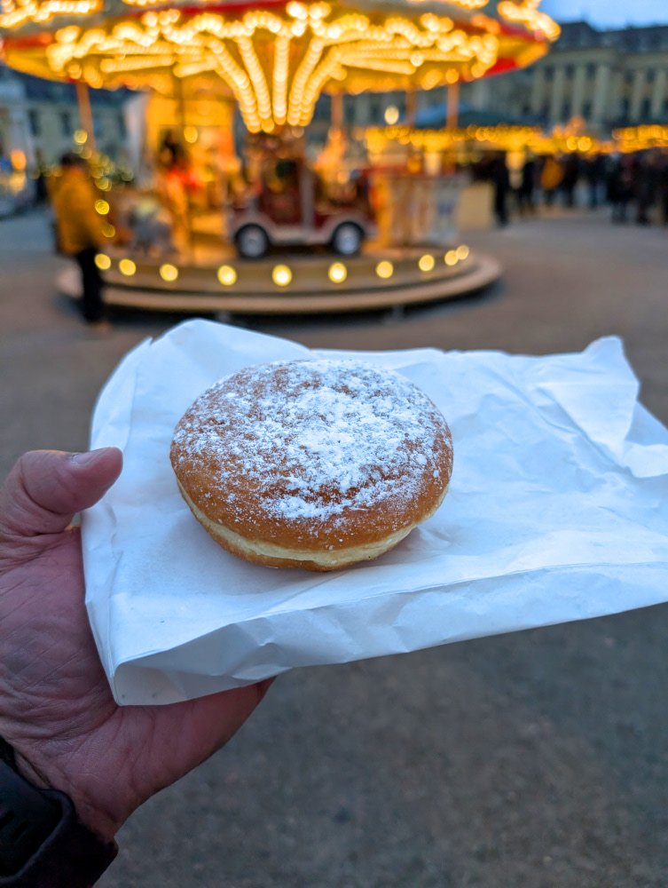 Palace Market Powdered Donut