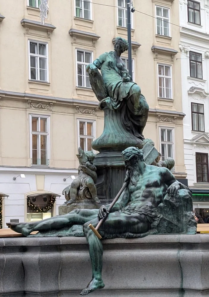 Empty Fountain Vienna