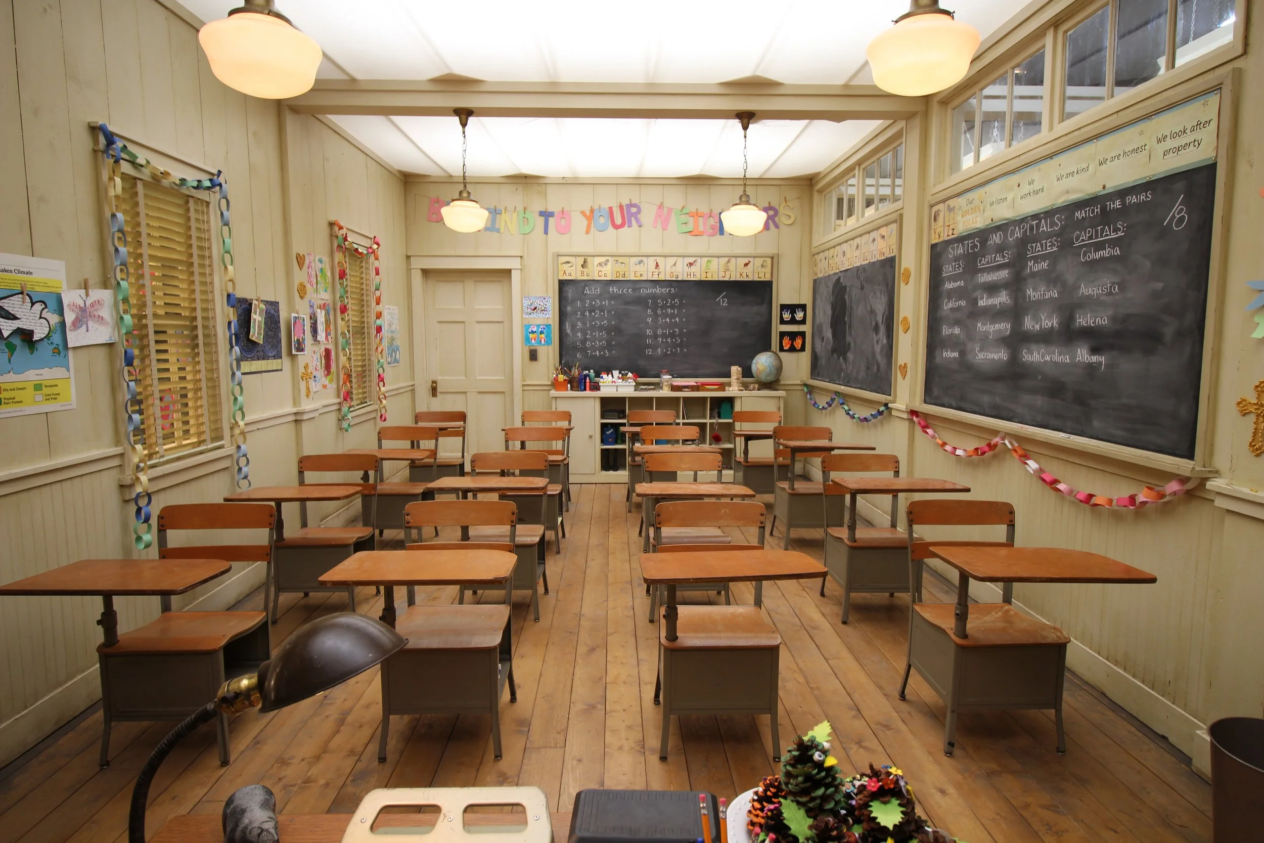 Int. Schoolhouse