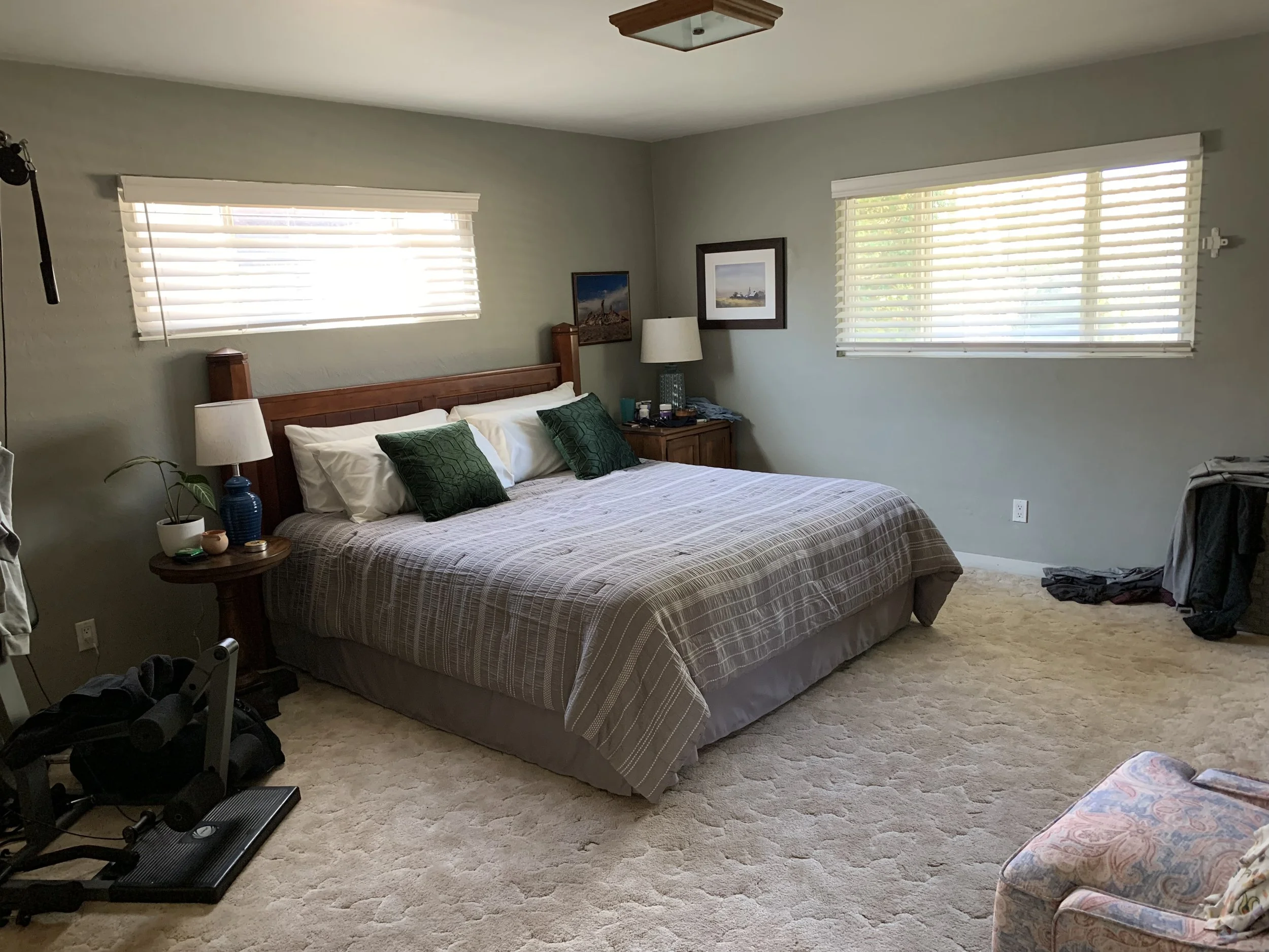 Int. Seale House - Seale's Bedroom