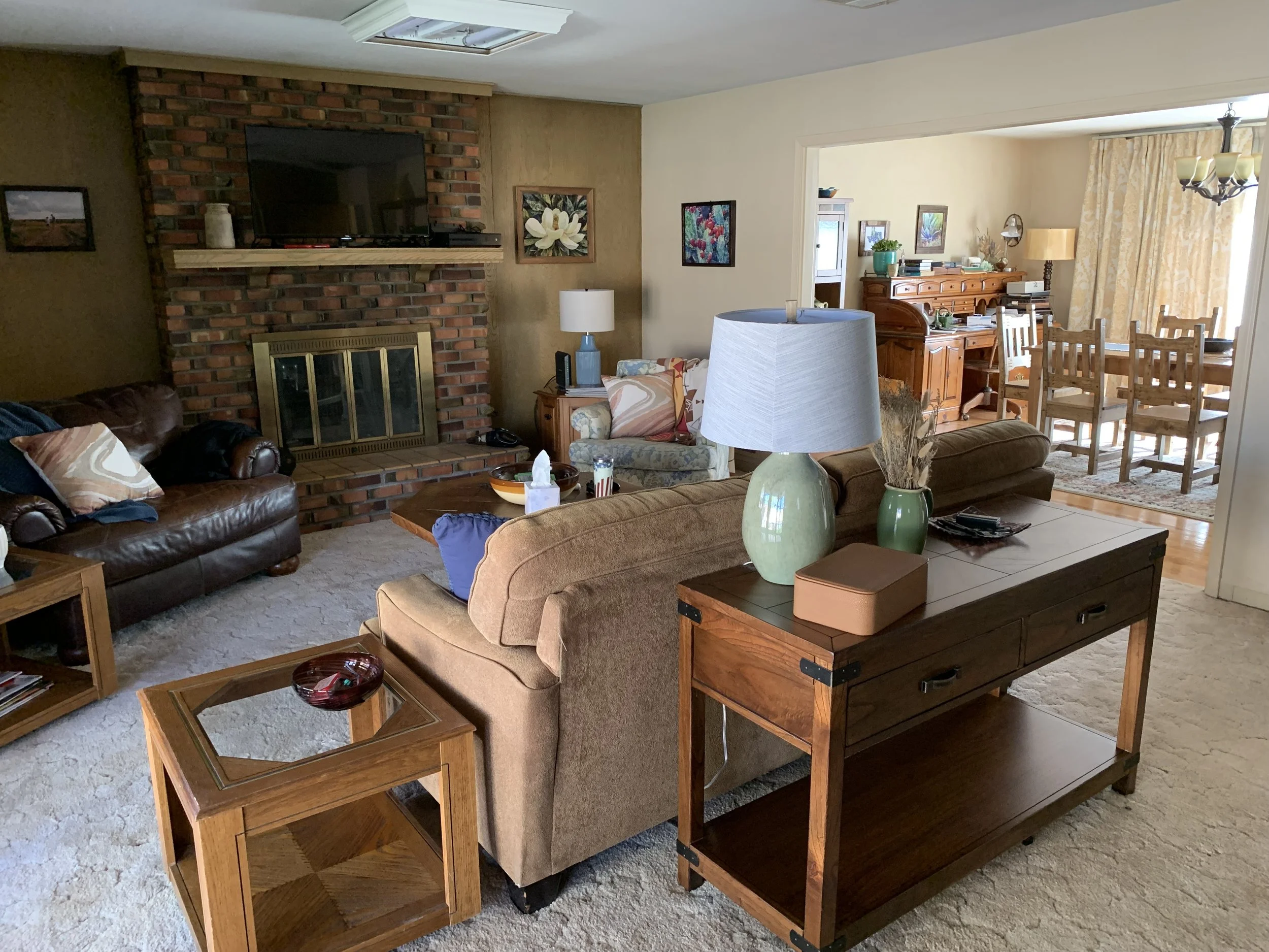 Int. Seale House - Living Room