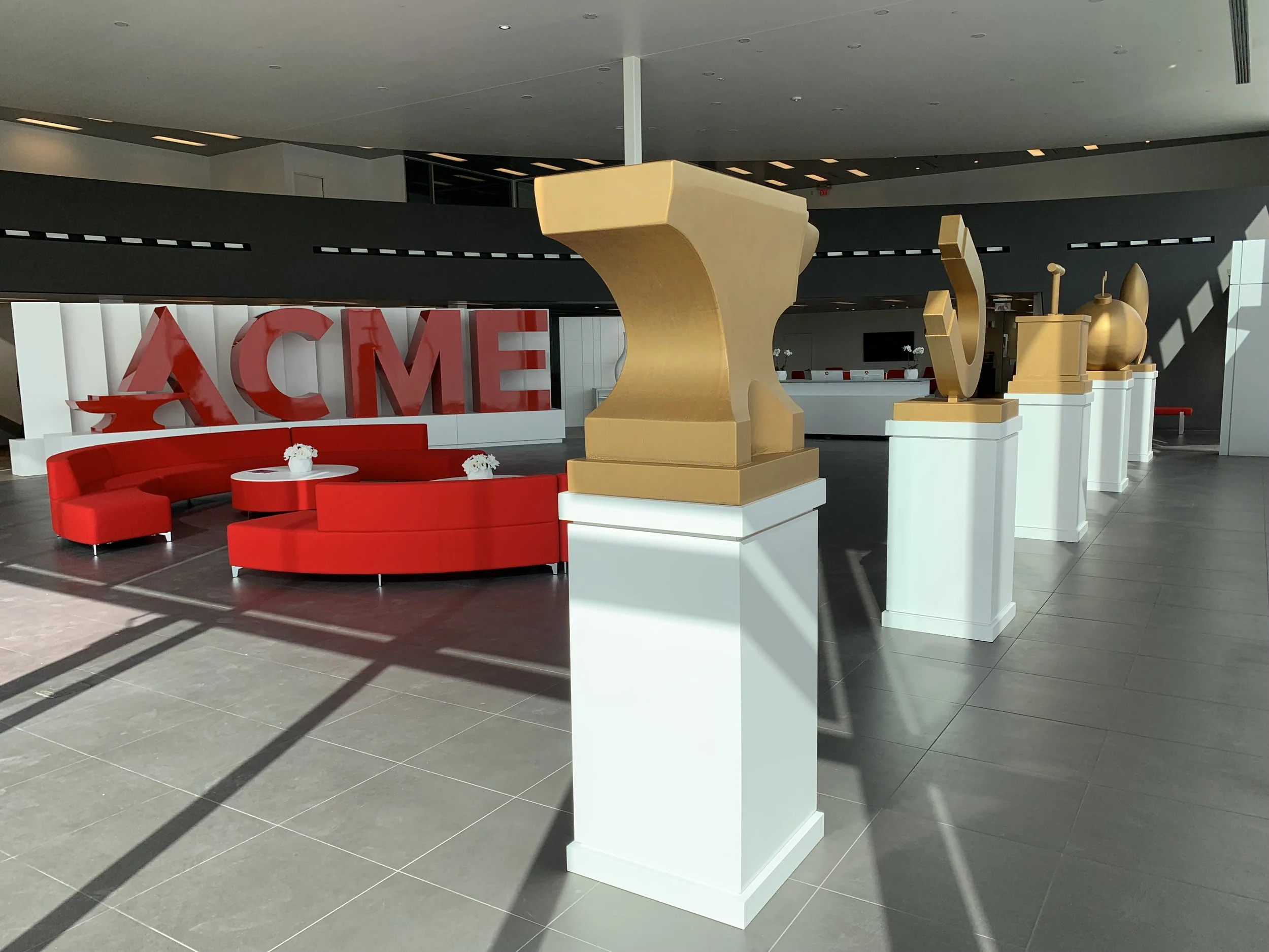 Int. ACME Headquarters - Lobby