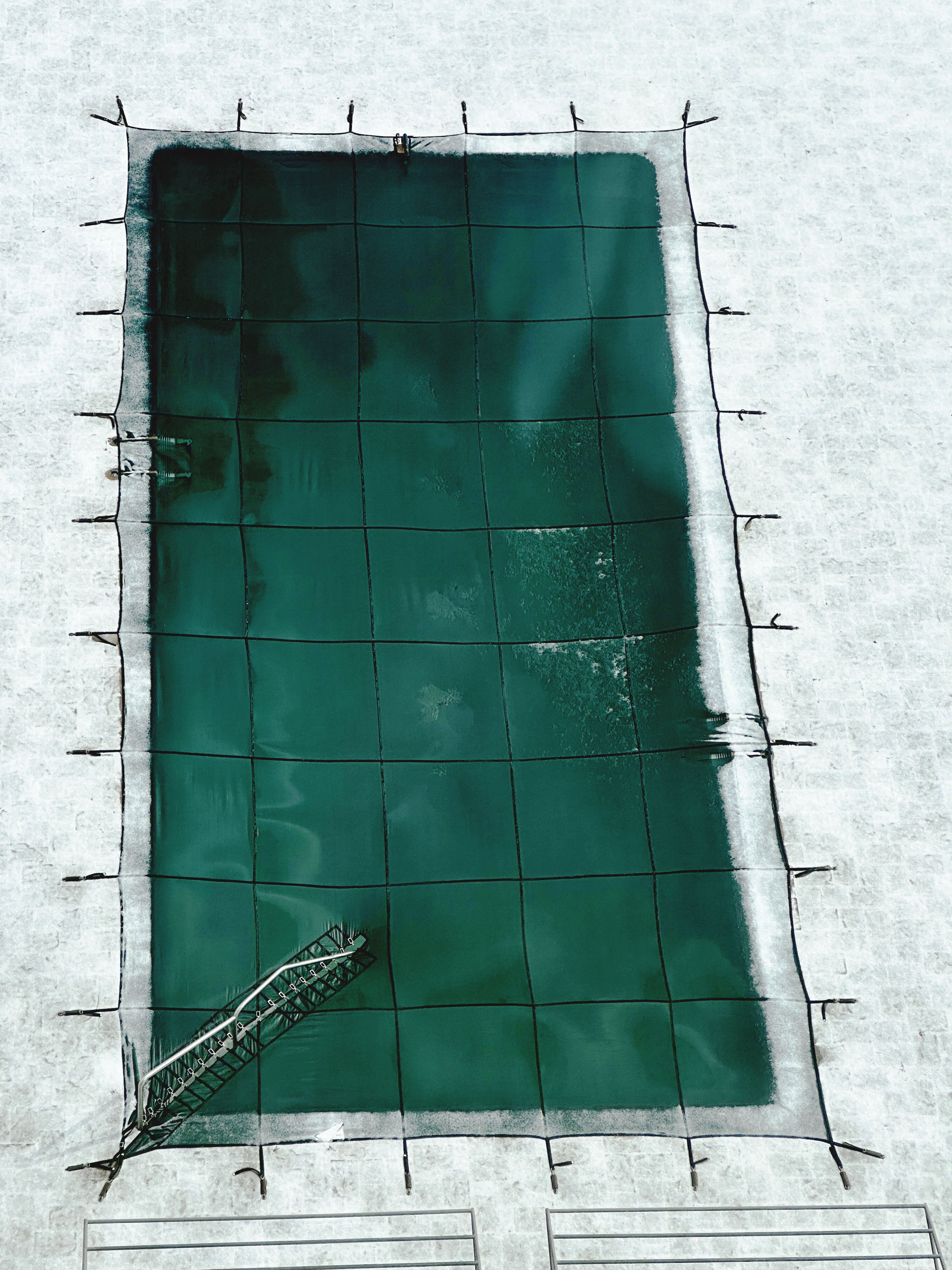 8280_Winter pool with green tarp_to use.jpg
