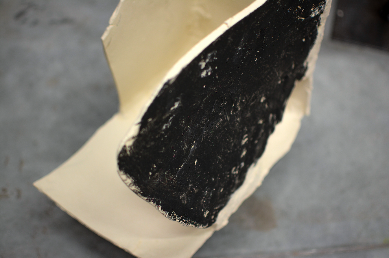 EBBA+KRUSE+WHITE+BLACK+CERAMIC+SCULPTURE+KERAMIKK+SKULPTUR+KUNST+OSLO+SORGENFRI+SVARTE.png