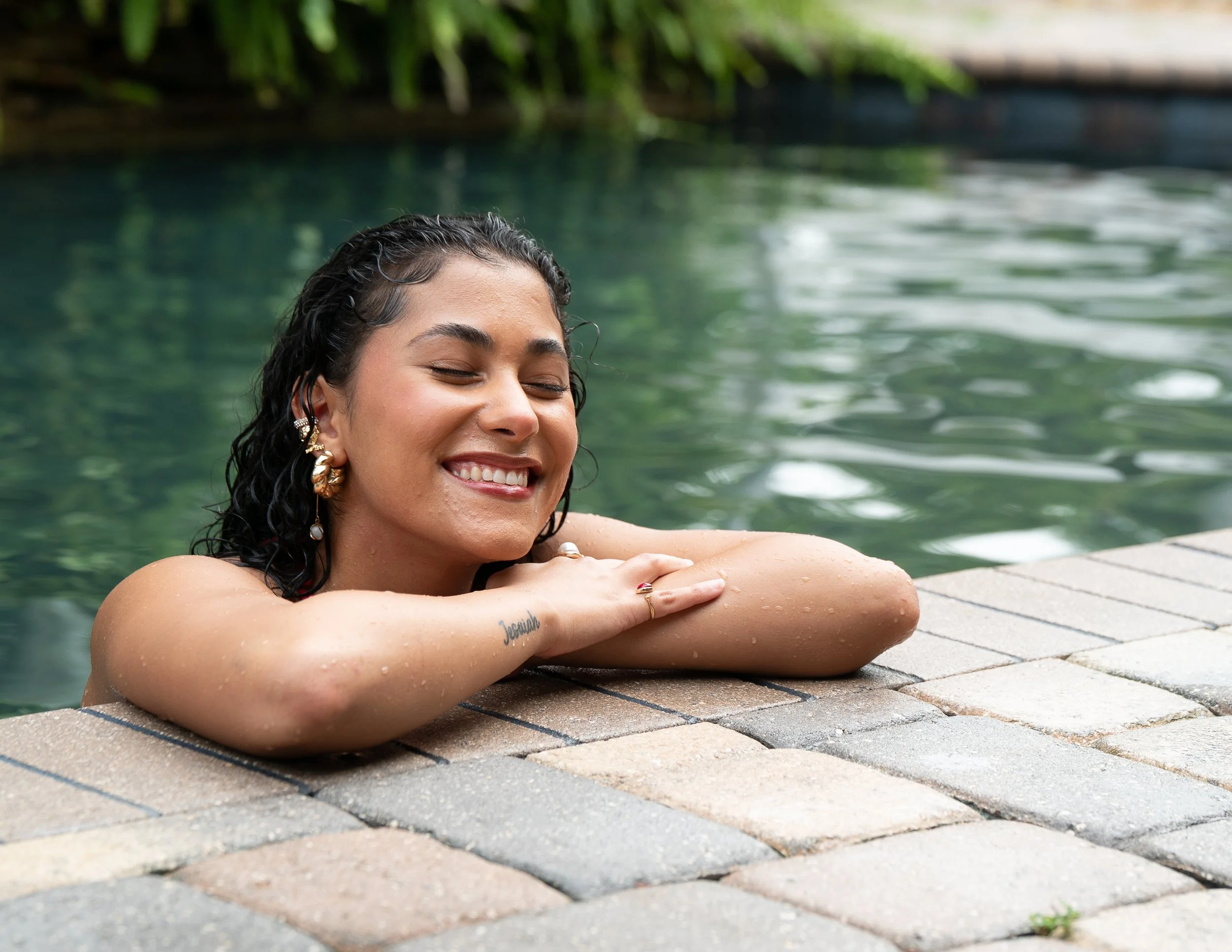 Sio in the pool Smiling