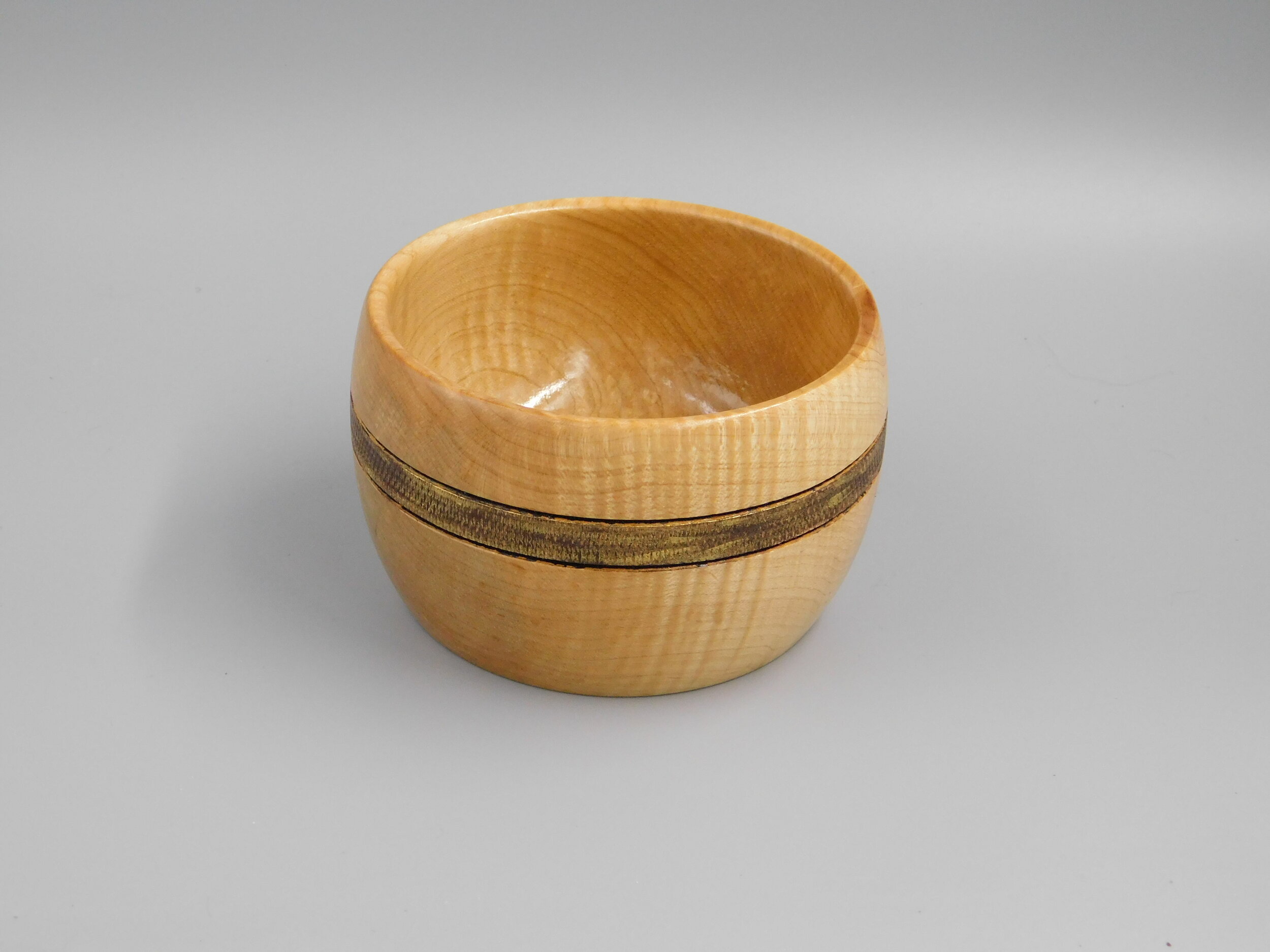 Maple Bowl with Texured Ring