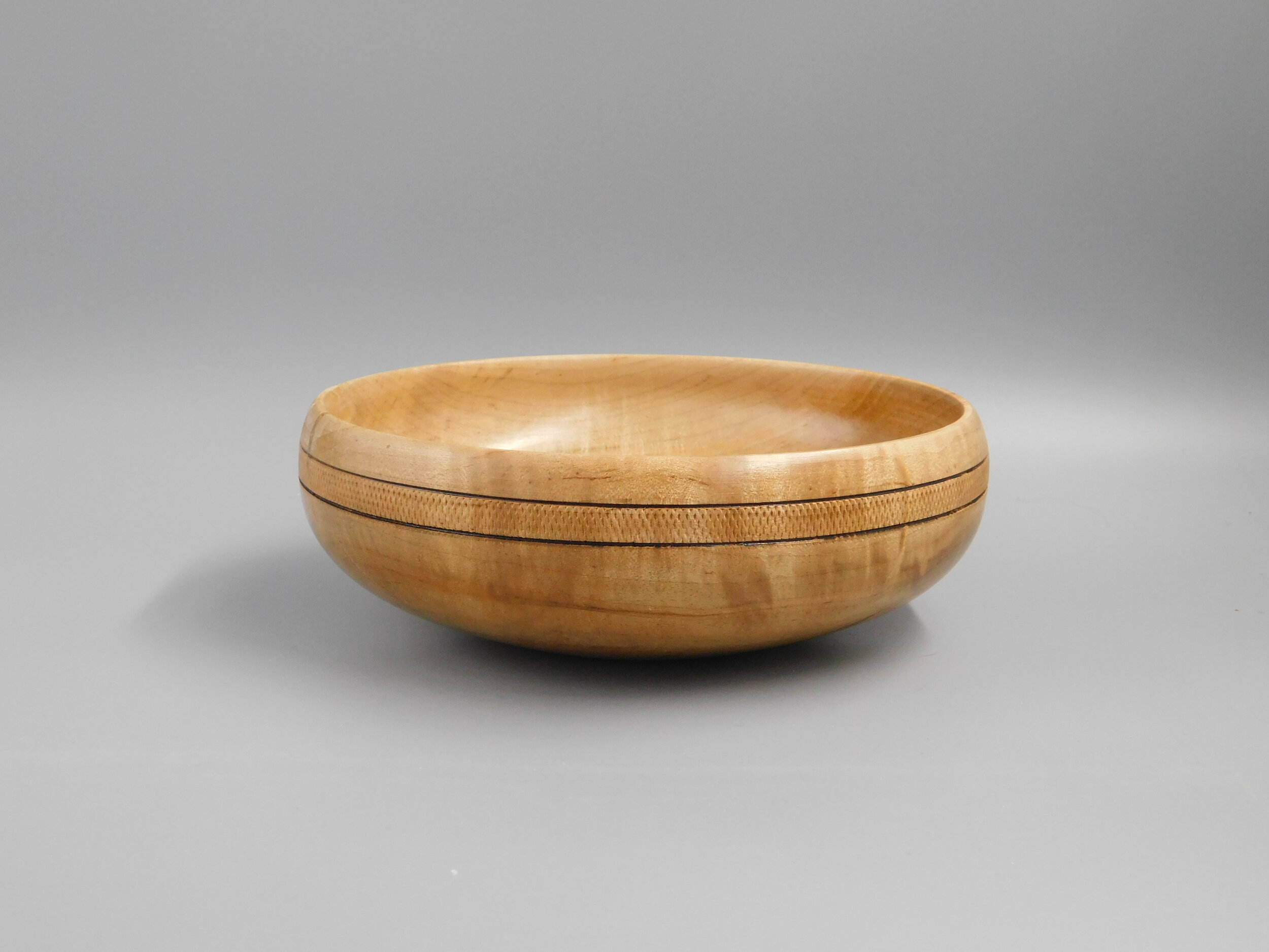 Maple Bowl with Texured Ring