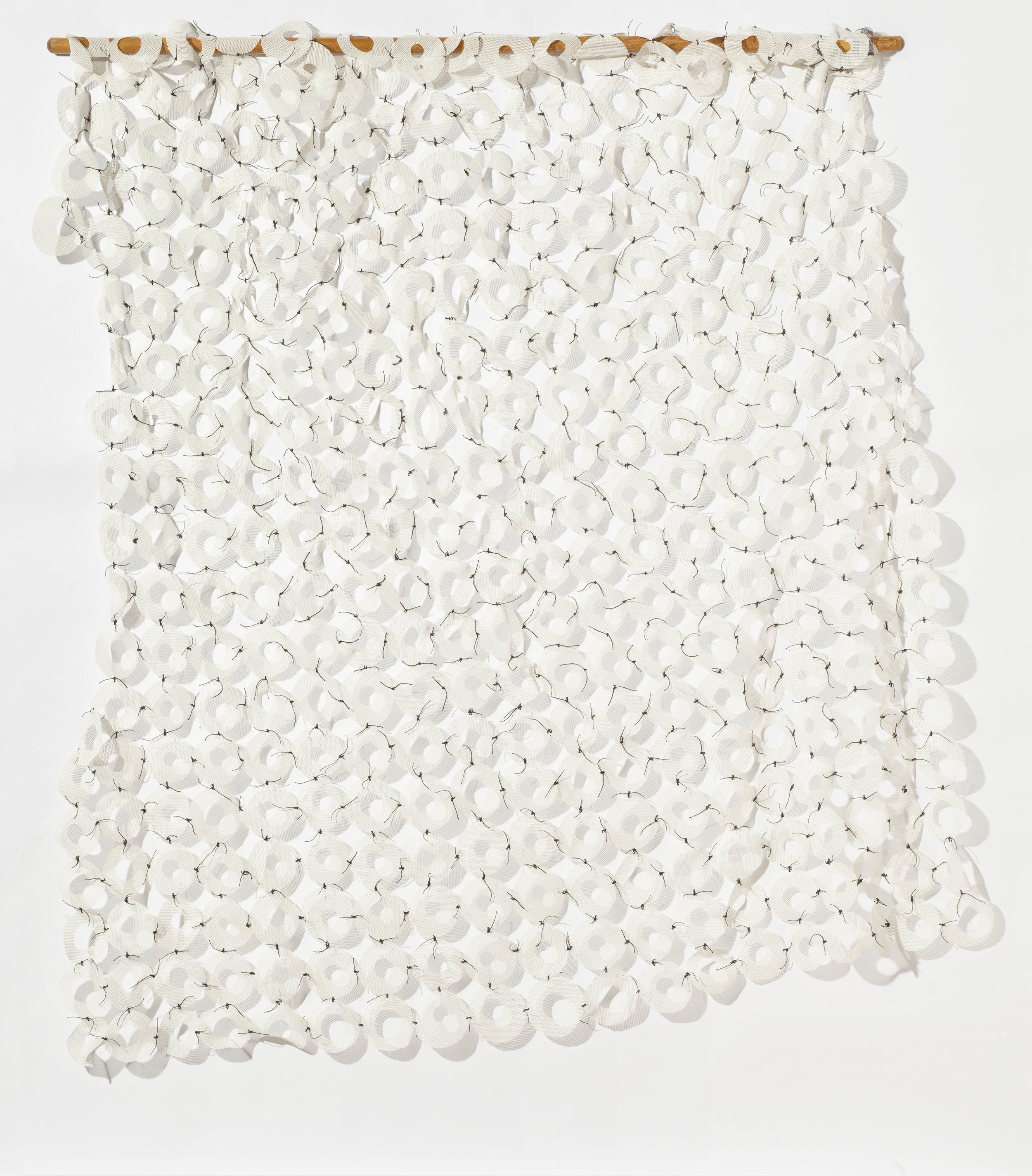 O Curtain, Hanging