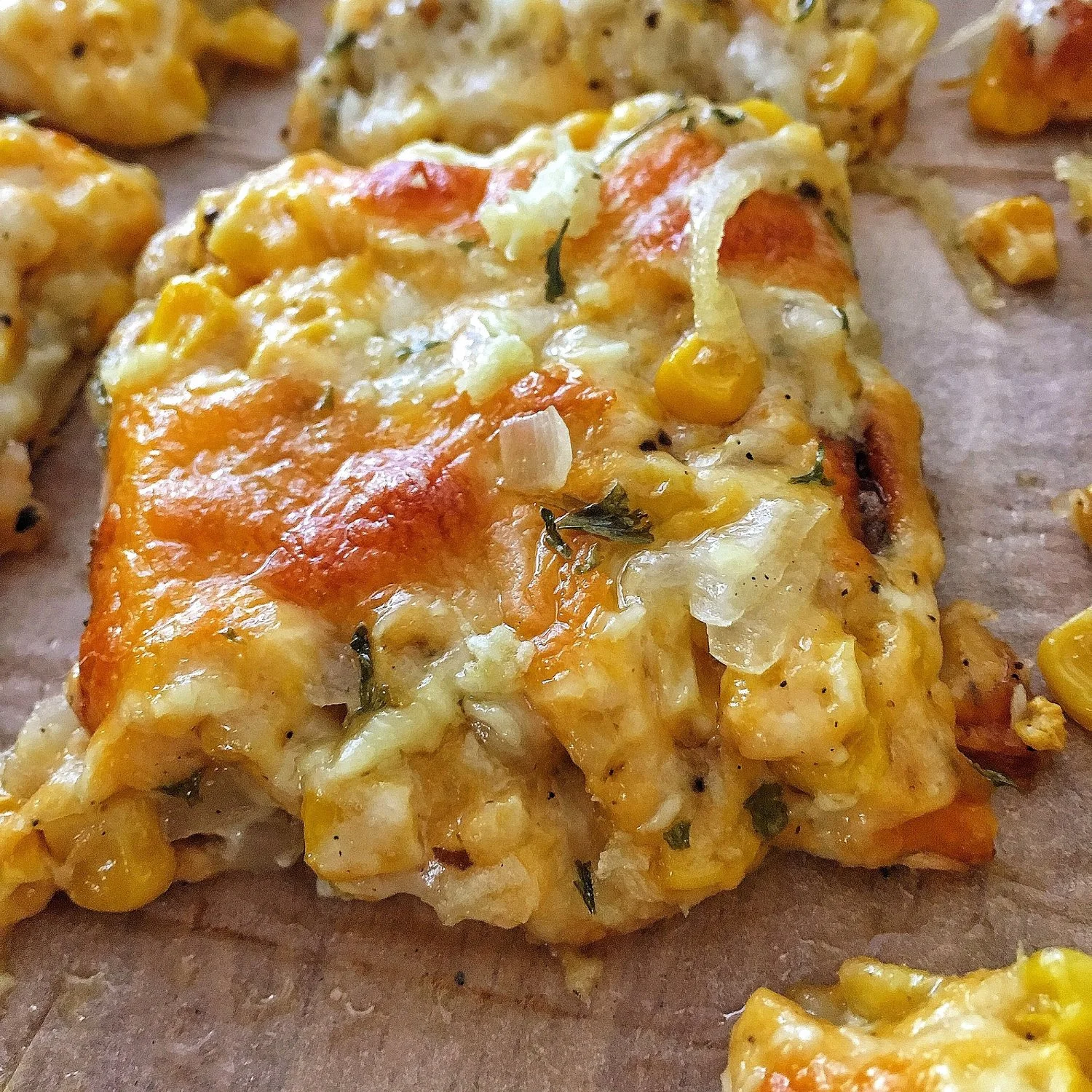cheesy+corn+pizza.jpg
