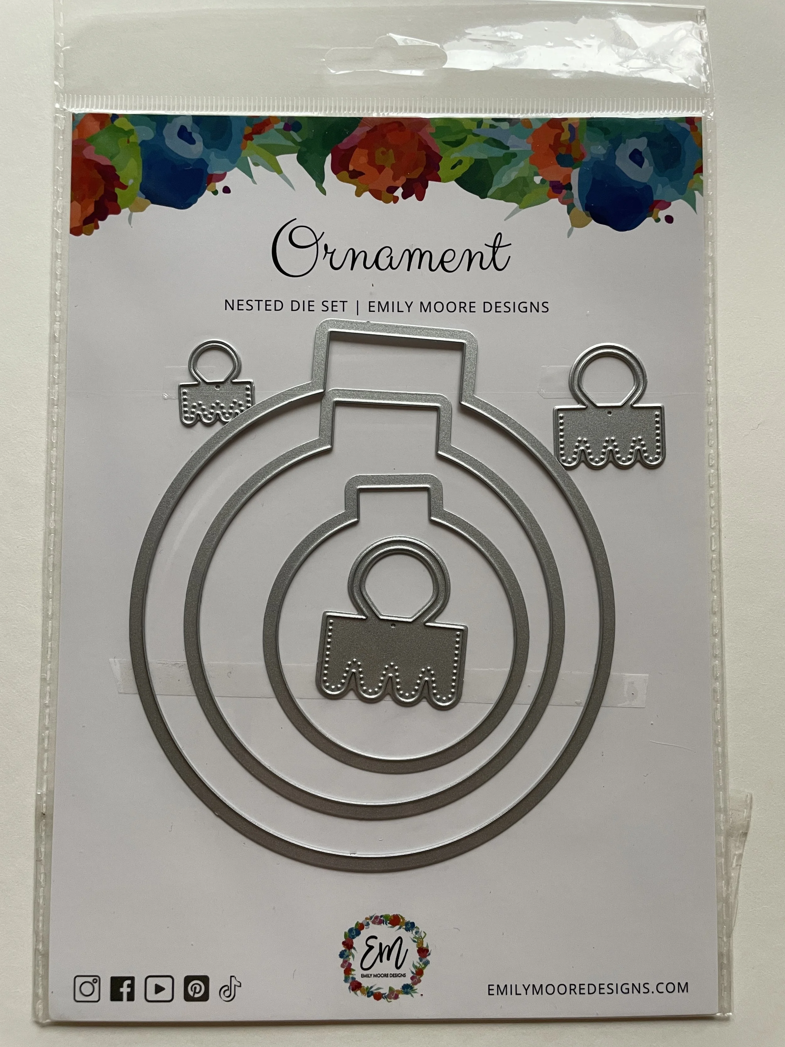 Emily Moore Ornament Nested Die Set