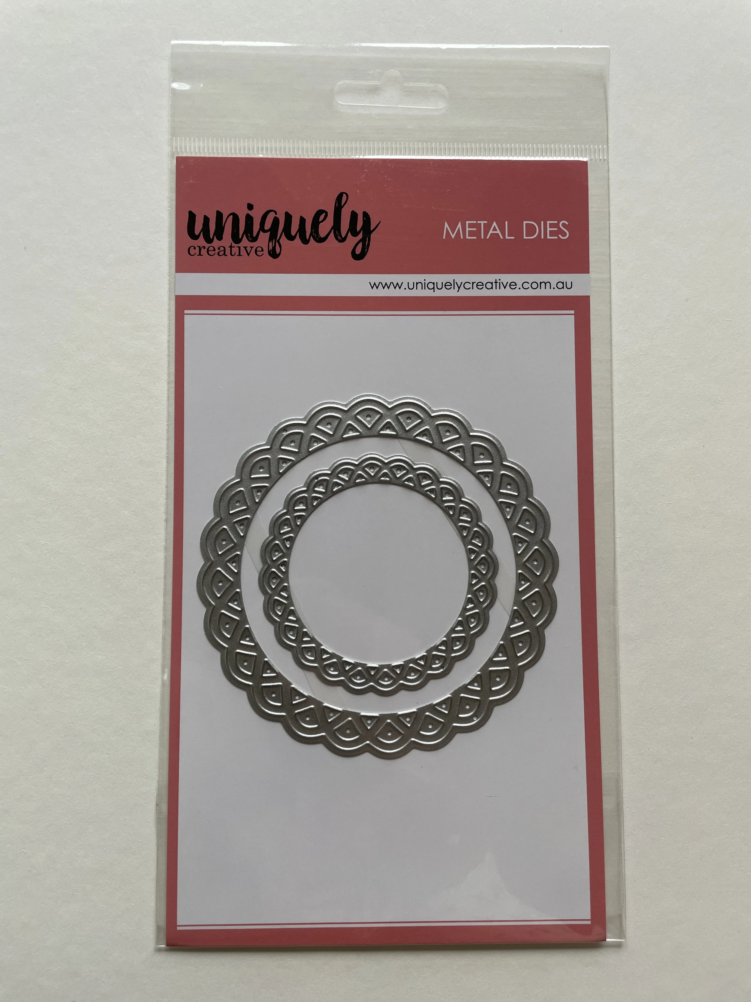 Uniquely Creative Lace Edge Circle Die