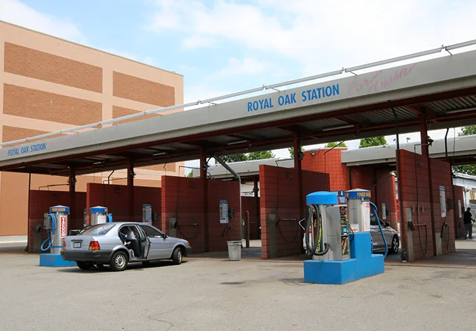 royaloakcarwash_2.jpg