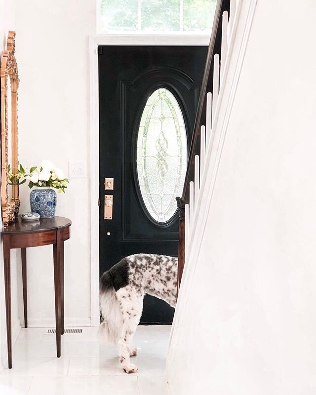 SPOTTED: Eleanor&rsquo;s fresh summer cut + a new, antique brass entry door knob that we spent no less than 2.5 hours installing, only for it to wind up crooked because we ordered the wrong backset size. Naturally we were too determined (read: stubbo