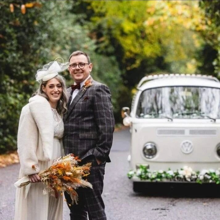 Just beautiful @claralouphotos 
We LOVE #autumnweddings
with all those gorgeous warm yet vibrant colours that emulate nature's beautiful transition. 🍂🍁
Scenic drive in the beautiful rural village of Barlaston in Staffordshire. 
.
.
.
.
.
.
.
#count