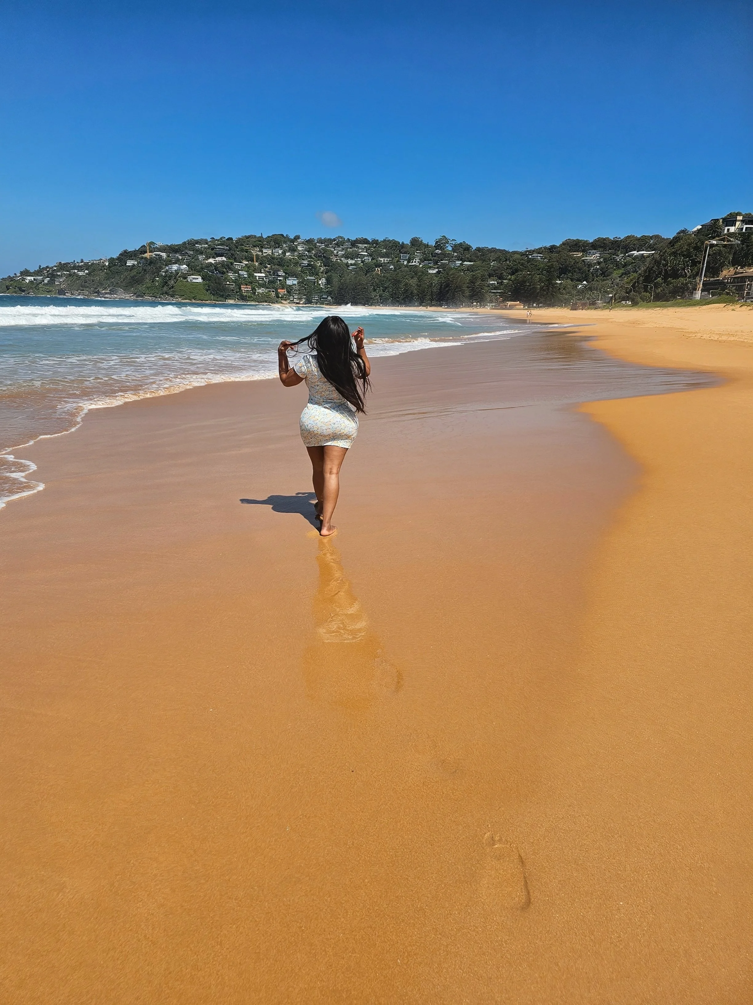 Luxury ebony escort - I am the full package: beauty, elegance and mind-blowing sensuality, all wrapped in a silk robe and a wicked smirk.