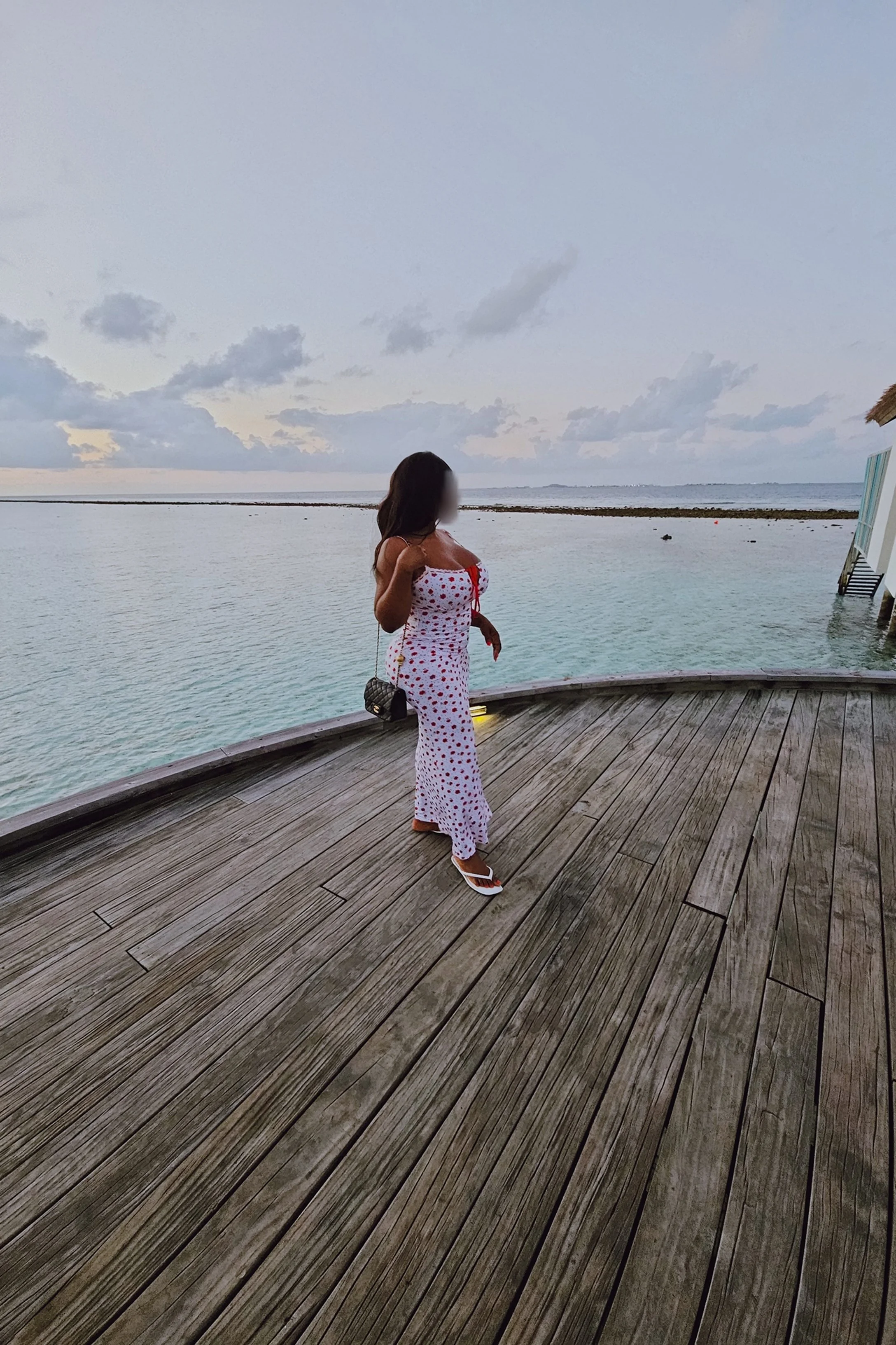 Luxury FMTY ebony escort London - I offer romantic travel dates that go deeper than desire, creating memories that feel like slow-burning love stories.