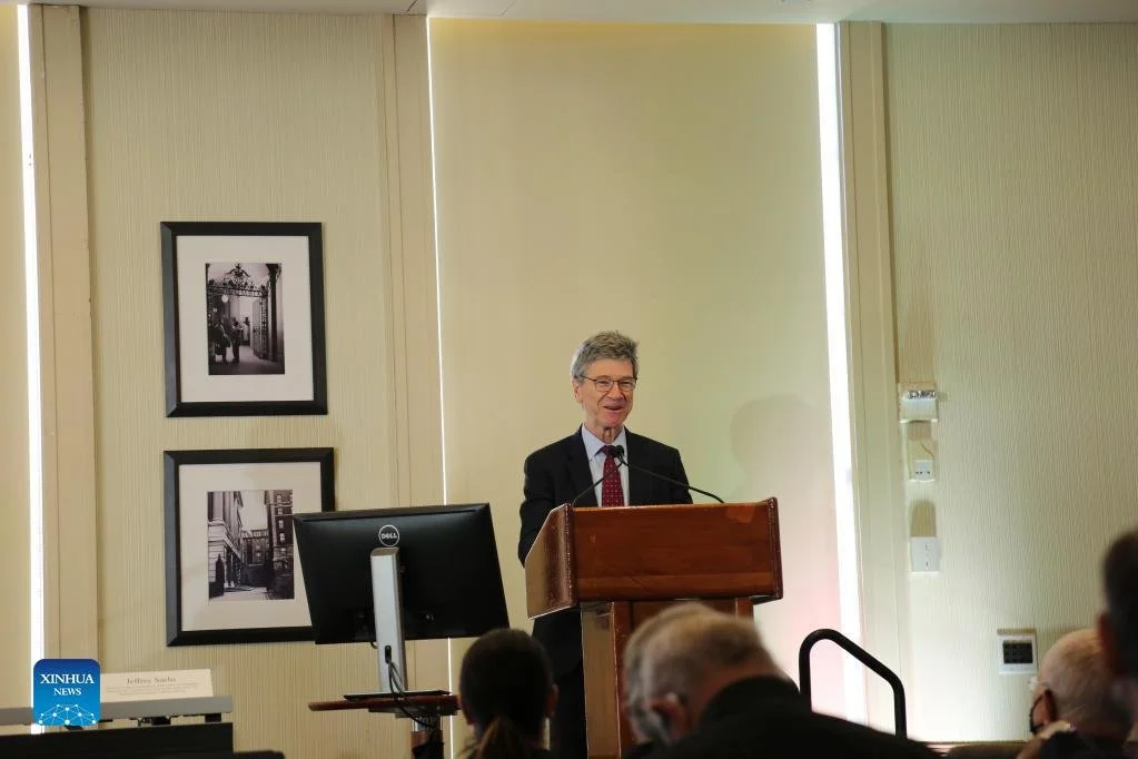 China's WTO entry facilitates globalization, benefits global growth -- U.S. economist
