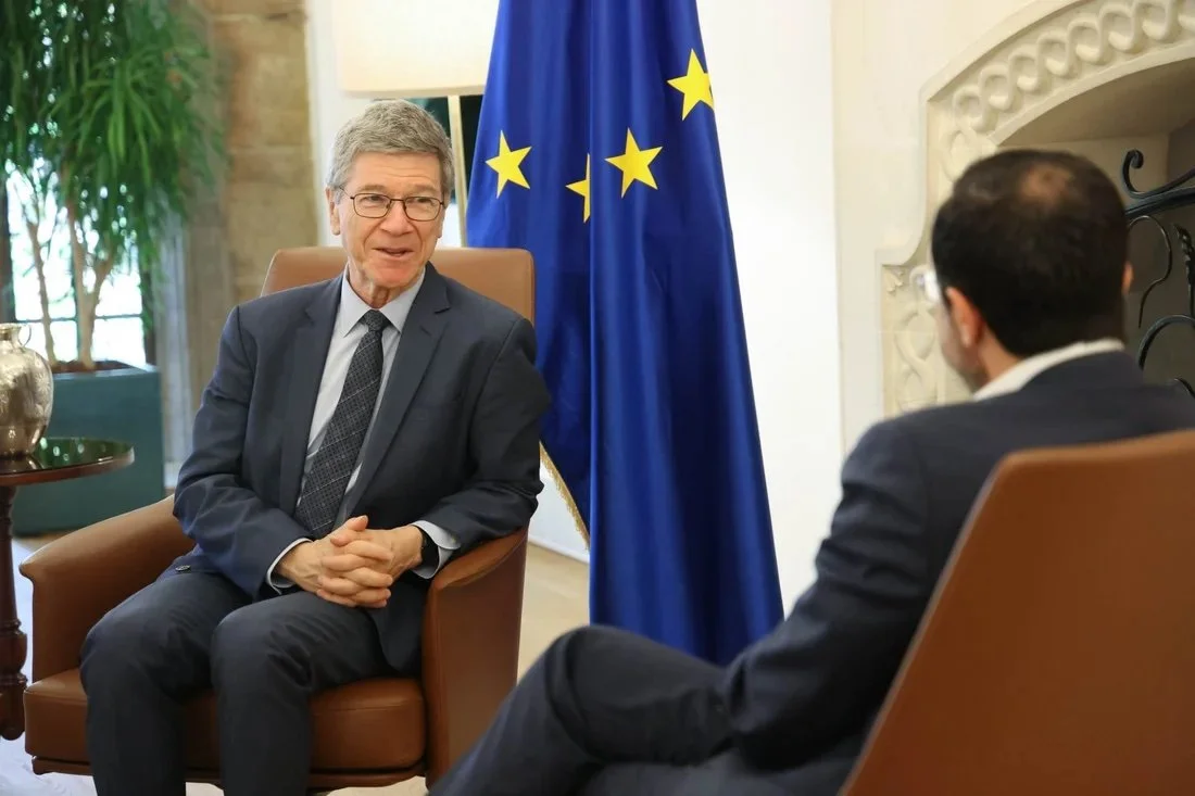 Sachs shaped global thinking, president tells award ceremony