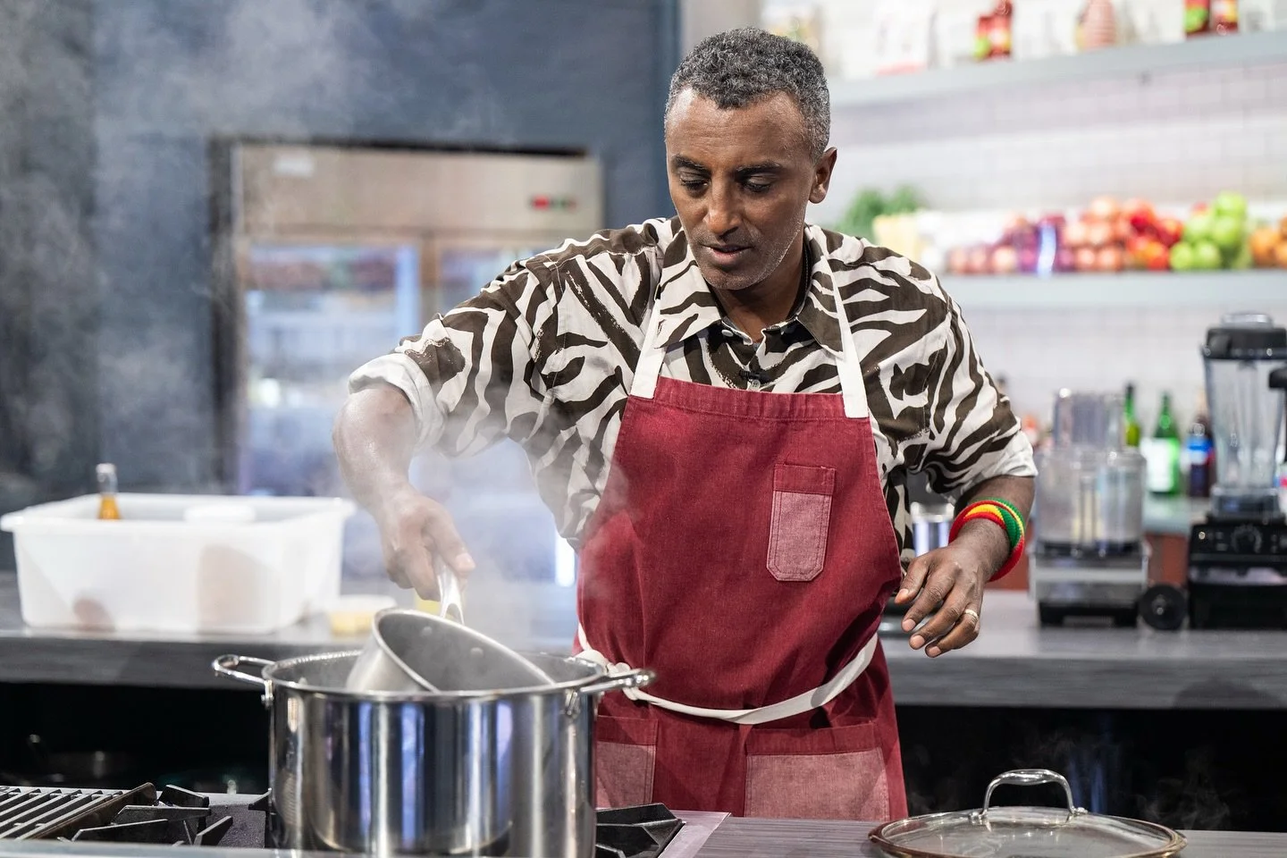 I&rsquo;m stepping into the kitchen with @conantnyc and @maneetchauhan for a wild ride on #AlexVsAmerica &mdash; this time, it&rsquo;s @alexguarnaschelli vs the Chopped Judges!

Host @chefericadjepong is bringing some serious twists, and let&rsquo;s 