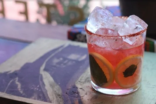 If you&rsquo;re hosting tomorrow, here&rsquo;s some ideas for toasting! Click the link in my bio for extra-special drinks custom made for midnight moments.