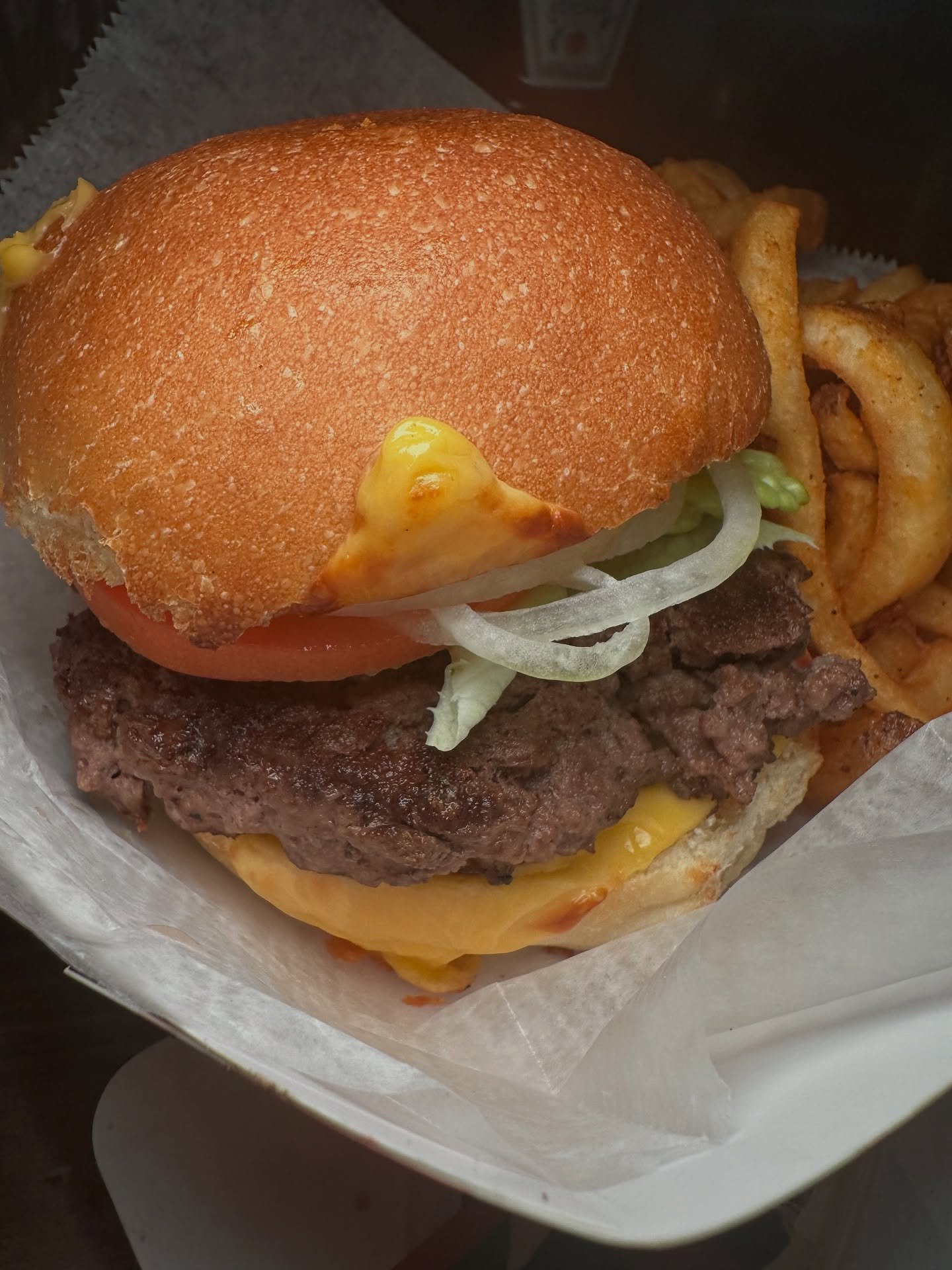 The Cheeseburger from @frenchys_rp in Roselle Park, NJ.

A local&rsquo;s drive that&rsquo;s regularly listed as one of the top sports bars in New Jersey. 

#mikeeatsnycburgers