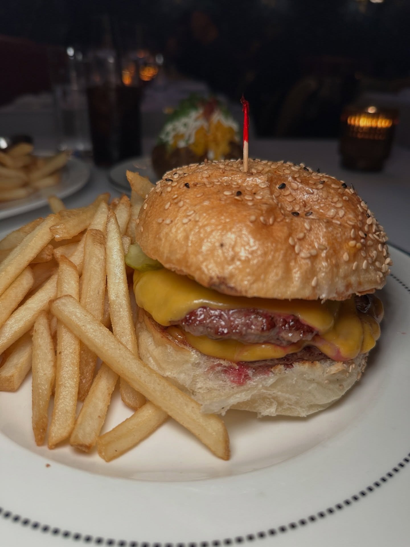 The @hoexters Double-Smash Cheeseburger

Officially verified as one of the best in NYC by Mike Eats NYC Burgers. Check out the link in bio to read a full review and see where it ranks amongst my favorites. 

#mikeeatsnycburgers