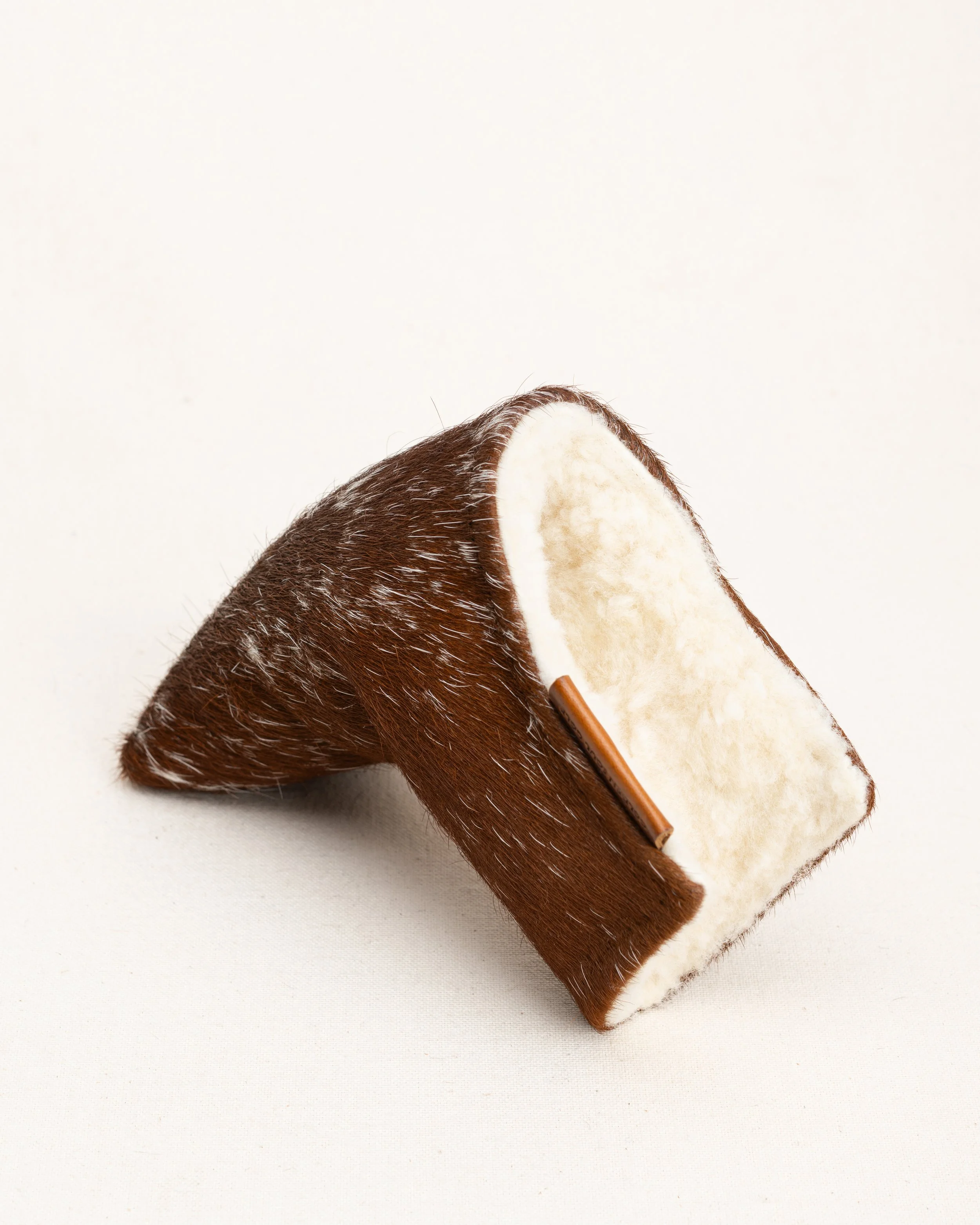 GoldenSoulGolf-Cowhide-Blade-PutterCover-4.jpg