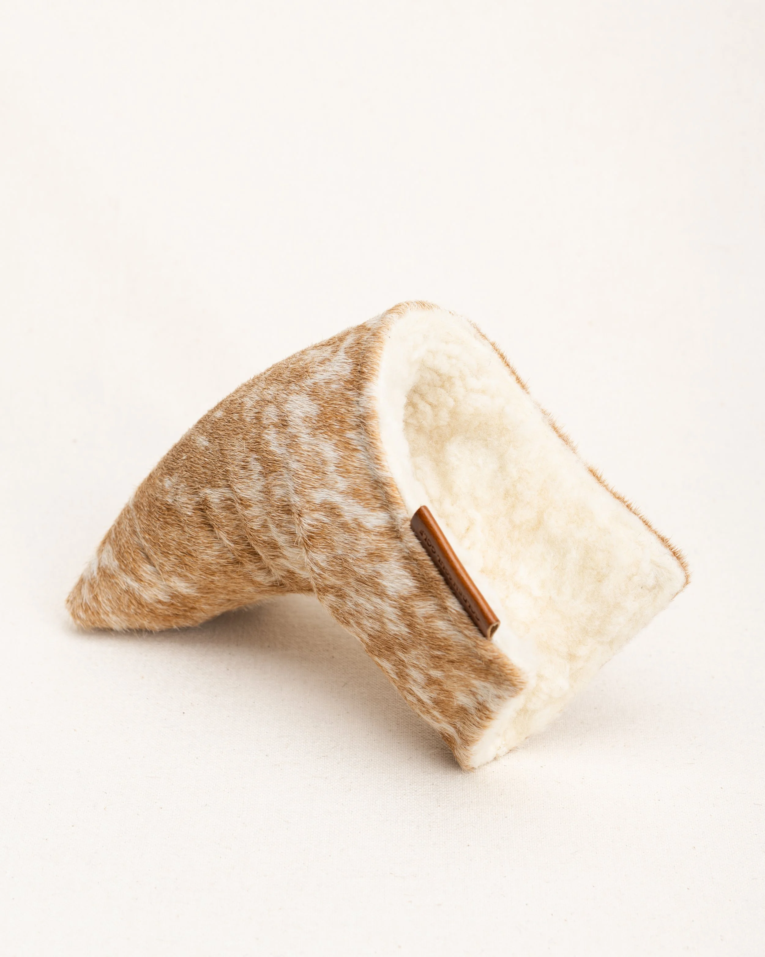 GoldenSoulGolf-Cowhide-Blade-PutterCover-11.jpg