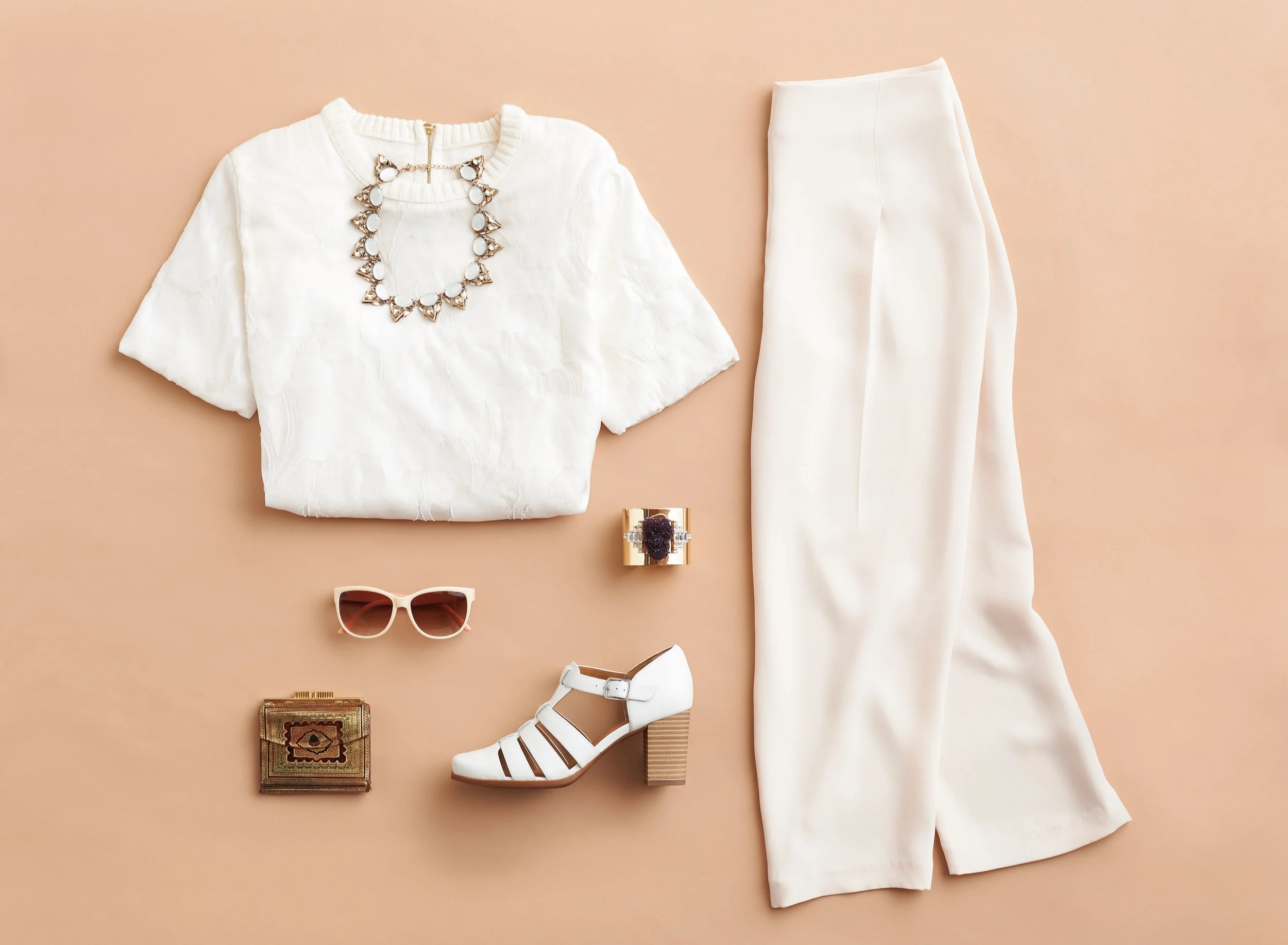 TRENDS + STYLING